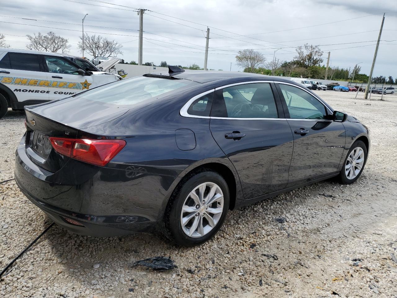 Photo 2 VIN: 1G1ZD5ST0PF135432 - CHEVROLET MALIBU 