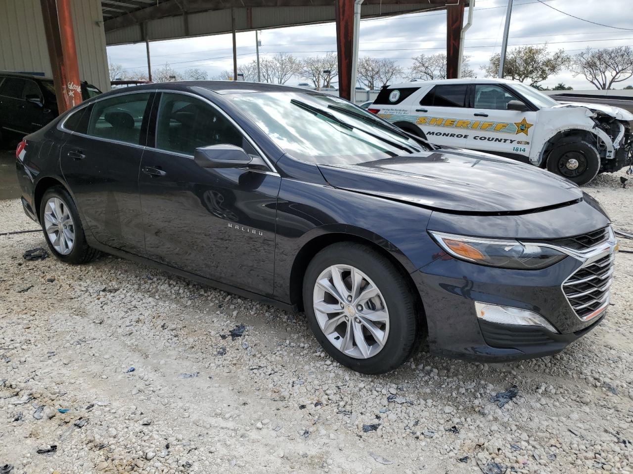 Photo 3 VIN: 1G1ZD5ST0PF135432 - CHEVROLET MALIBU 