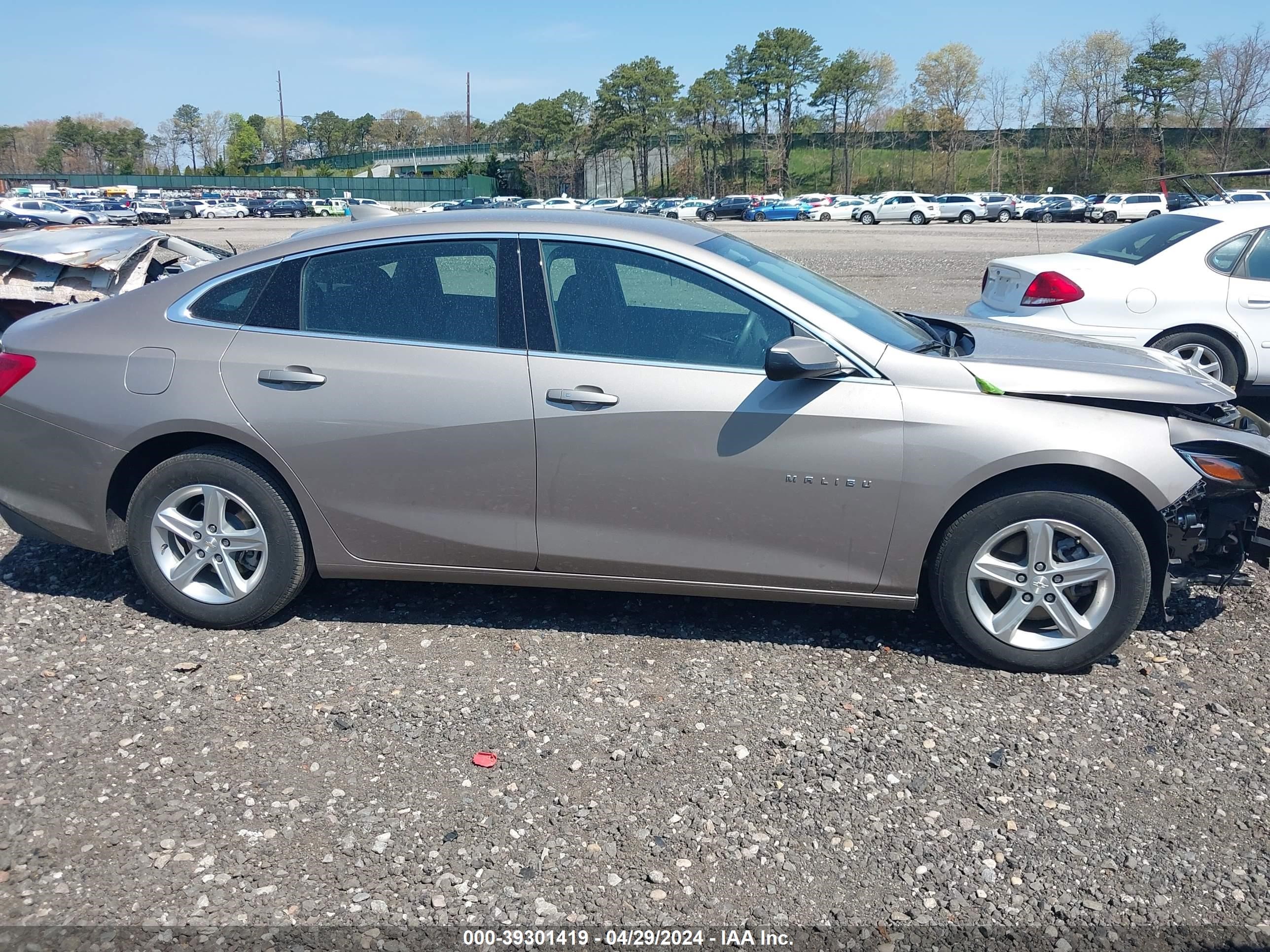 Photo 12 VIN: 1G1ZD5ST0PF170701 - CHEVROLET MALIBU 