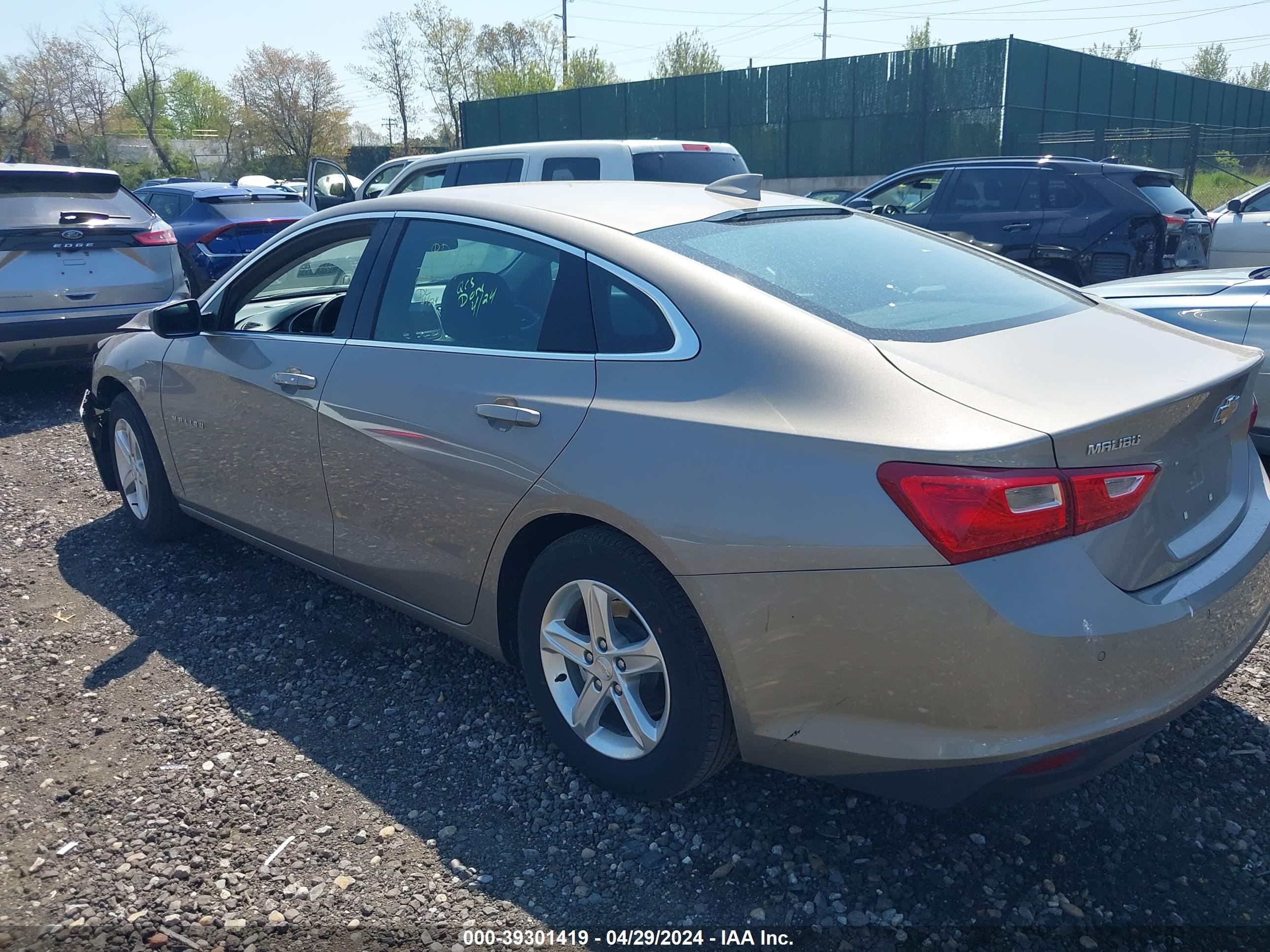 Photo 2 VIN: 1G1ZD5ST0PF170701 - CHEVROLET MALIBU 