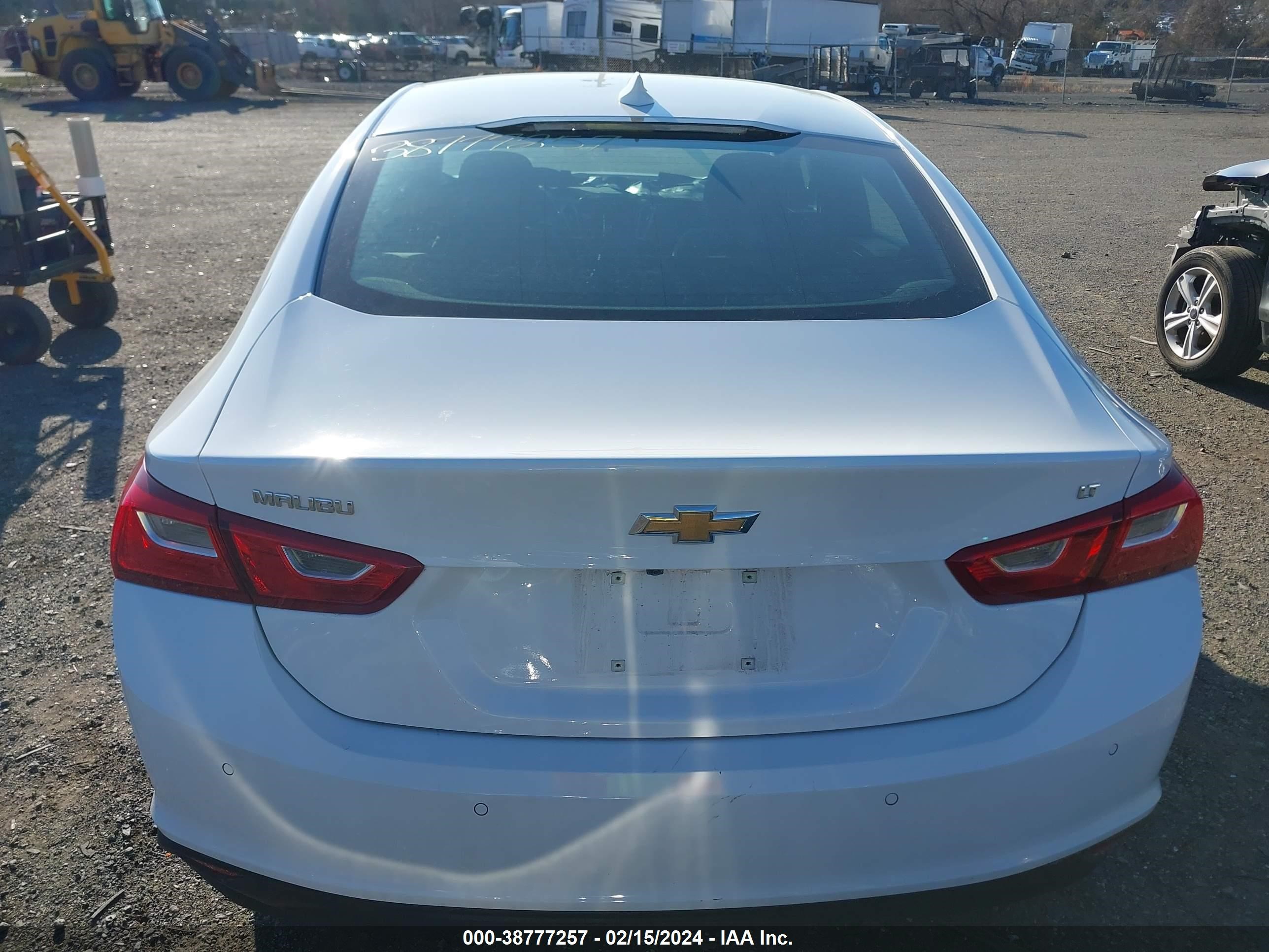 Photo 15 VIN: 1G1ZD5ST0PF224014 - CHEVROLET MALIBU 