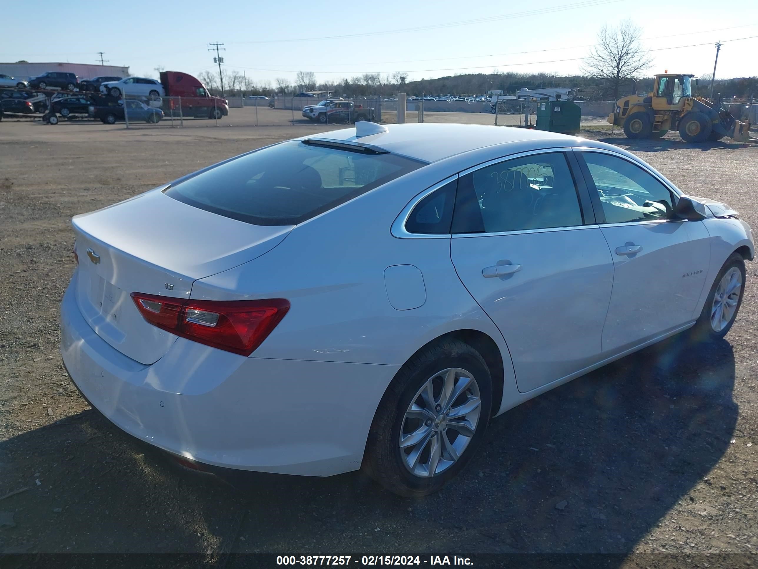 Photo 3 VIN: 1G1ZD5ST0PF224014 - CHEVROLET MALIBU 