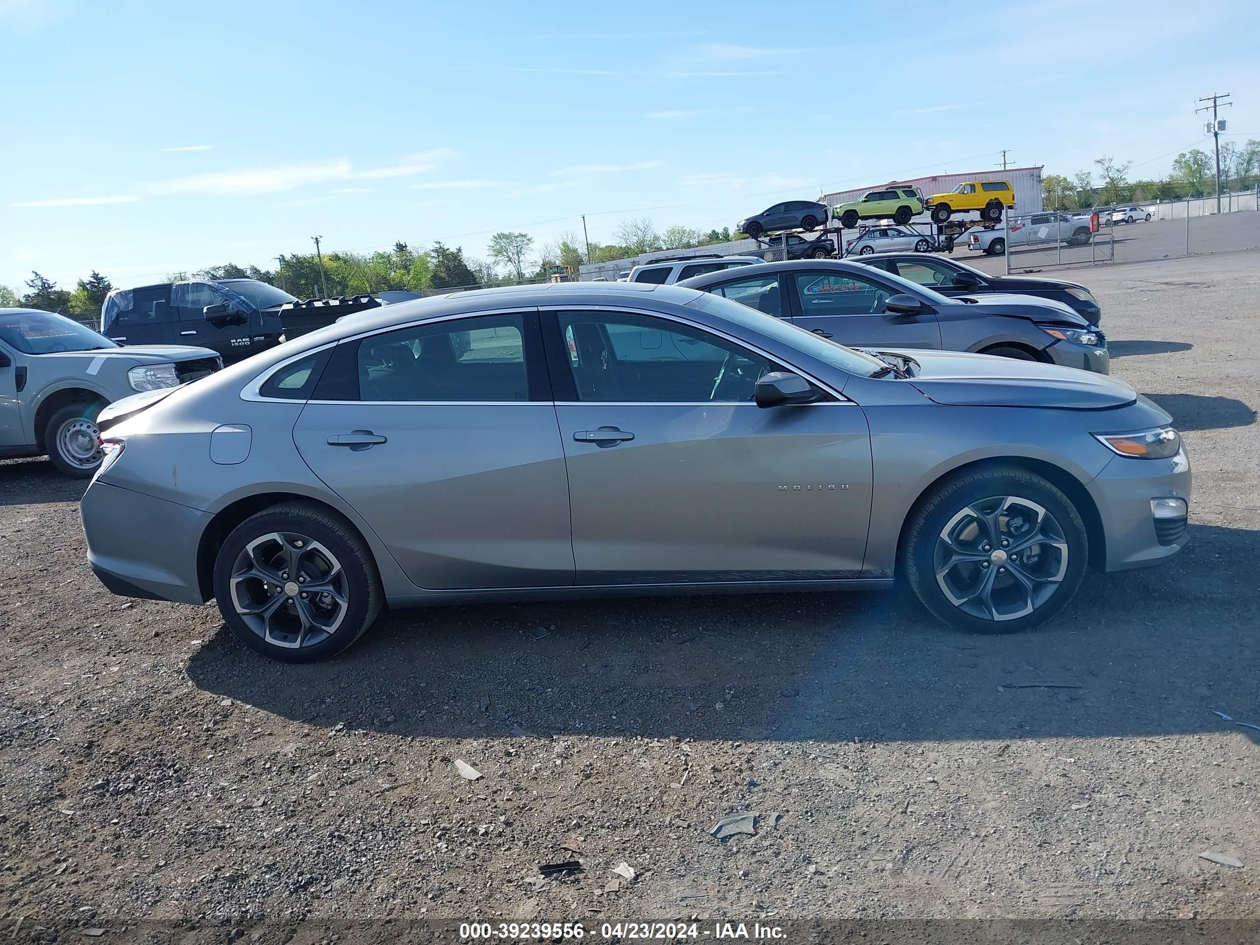 Photo 12 VIN: 1G1ZD5ST0RF115135 - CHEVROLET MALIBU 