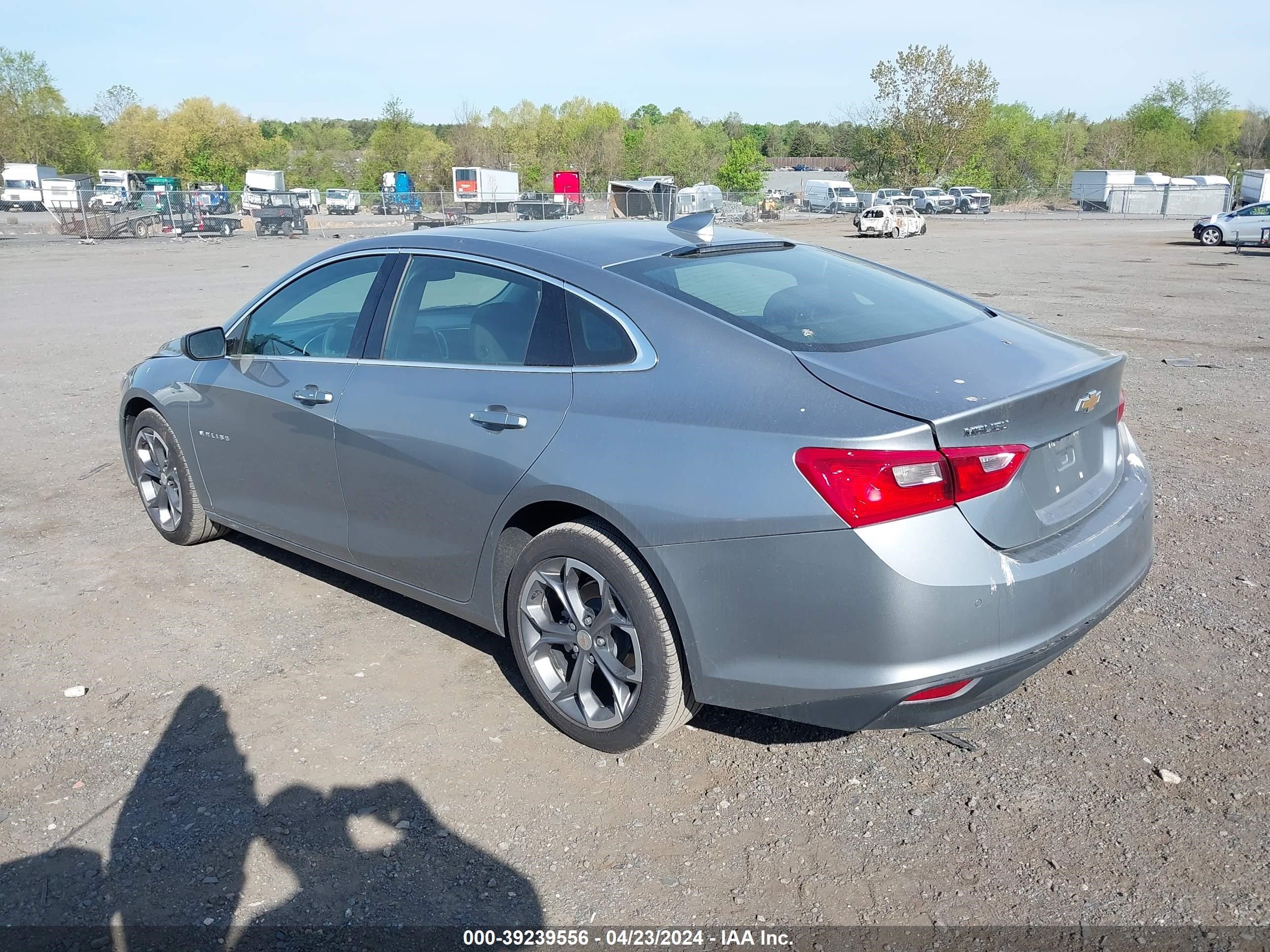 Photo 2 VIN: 1G1ZD5ST0RF115135 - CHEVROLET MALIBU 