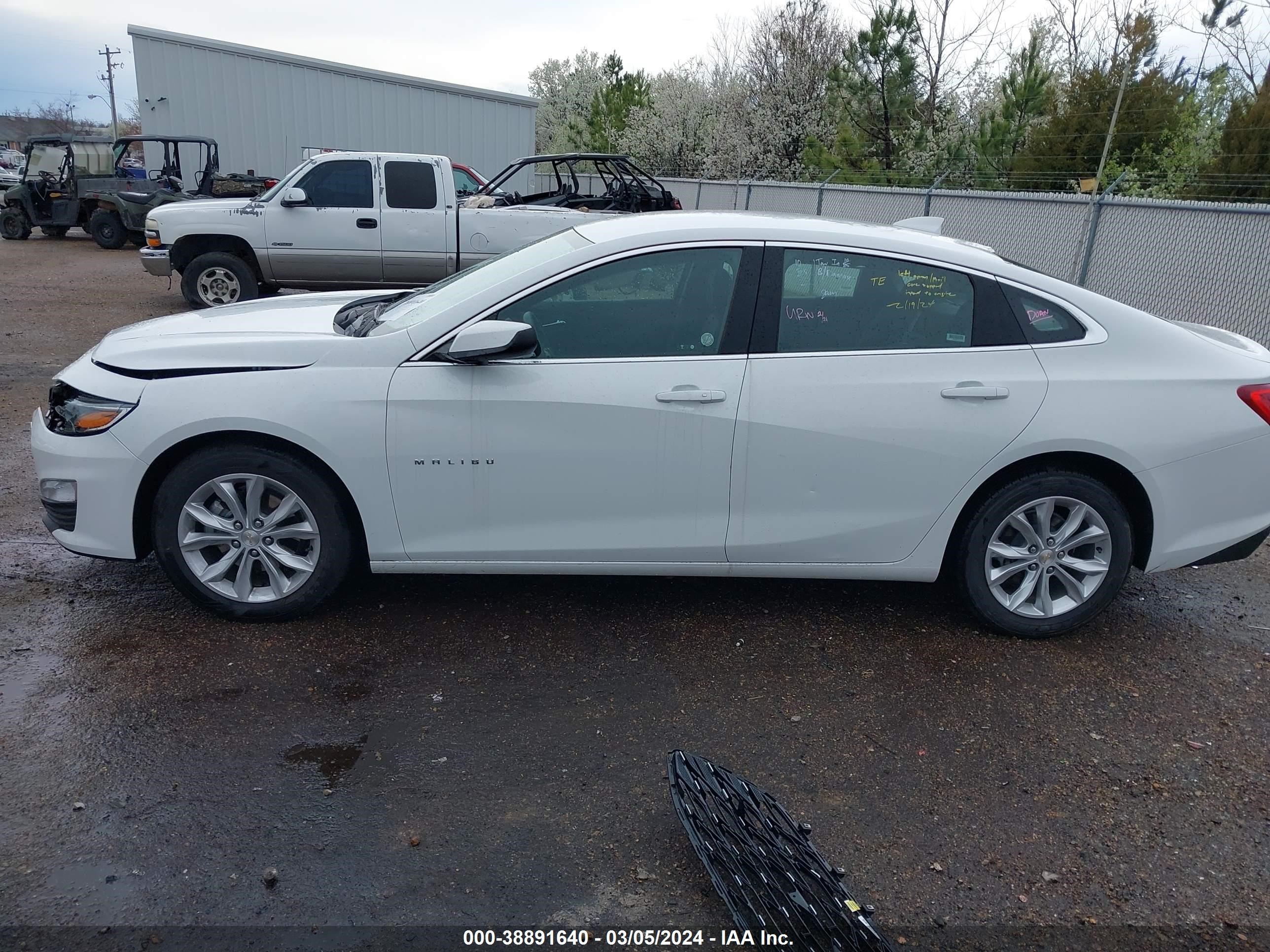 Photo 13 VIN: 1G1ZD5ST0RF115751 - CHEVROLET MALIBU 