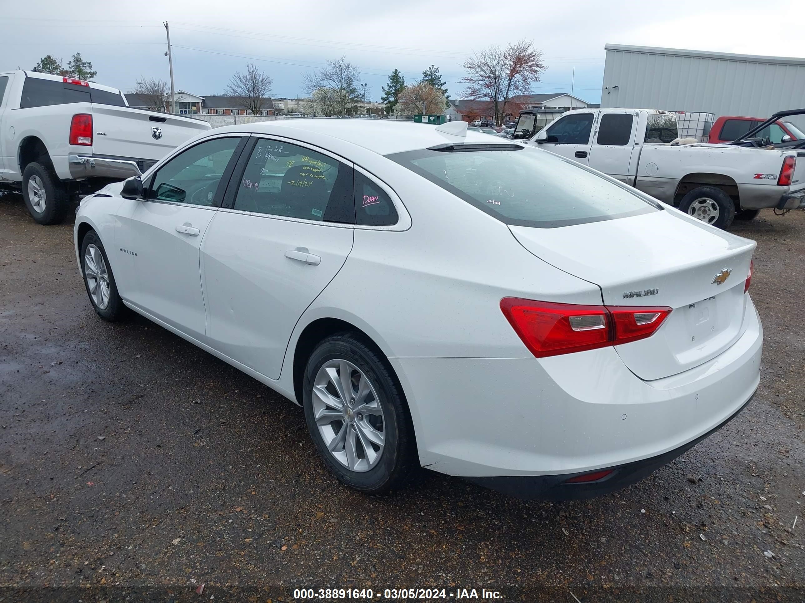 Photo 2 VIN: 1G1ZD5ST0RF115751 - CHEVROLET MALIBU 