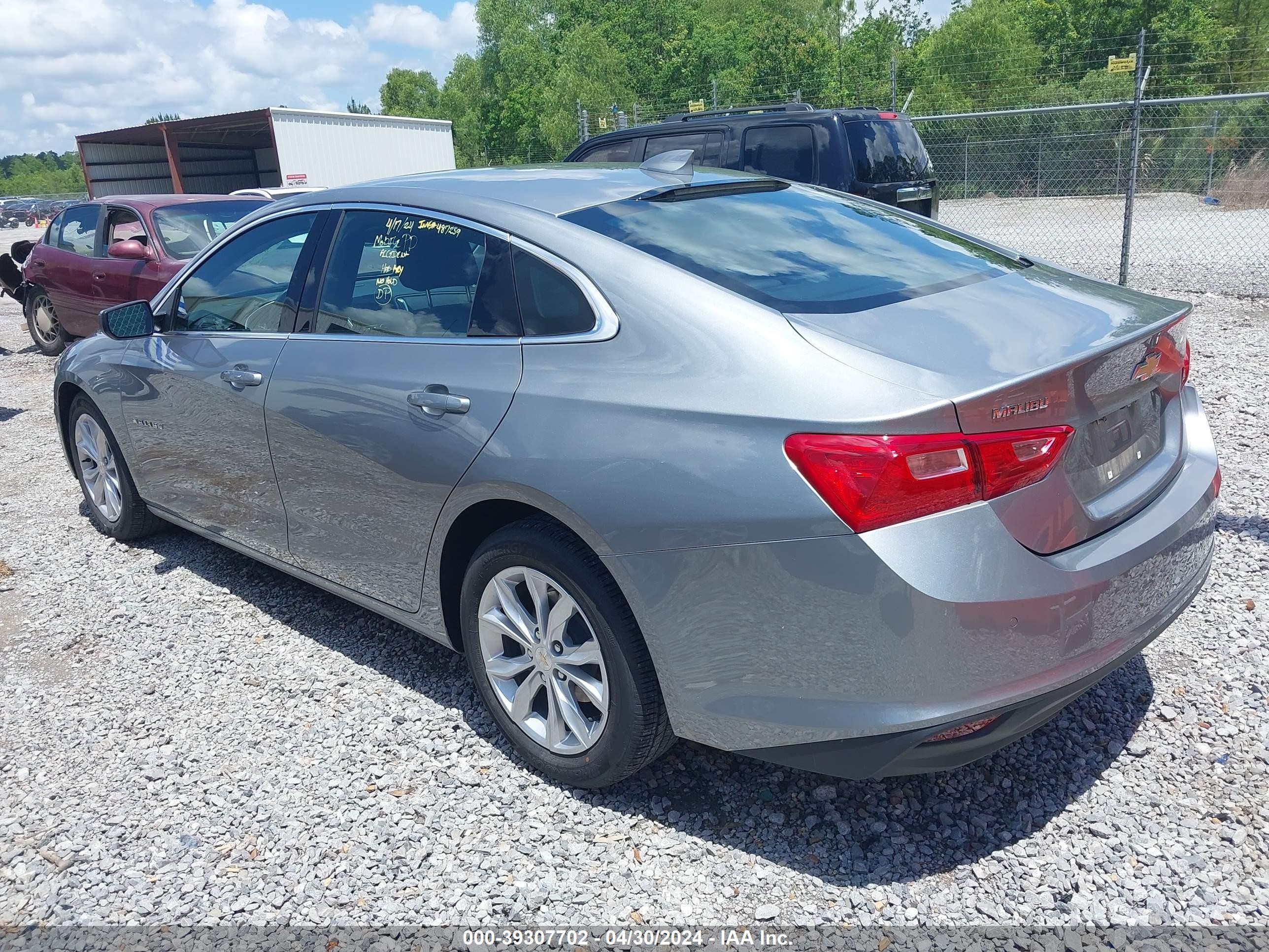 Photo 2 VIN: 1G1ZD5ST0RF131366 - CHEVROLET MALIBU 