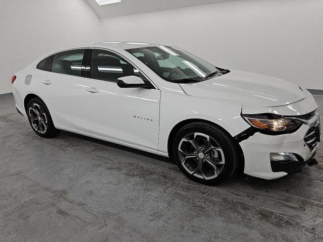 Photo 3 VIN: 1G1ZD5ST0RF238983 - CHEVROLET MALIBU LT 