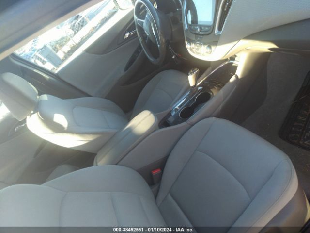 Photo 4 VIN: 1G1ZD5ST1JF149654 - CHEVROLET MALIBU 