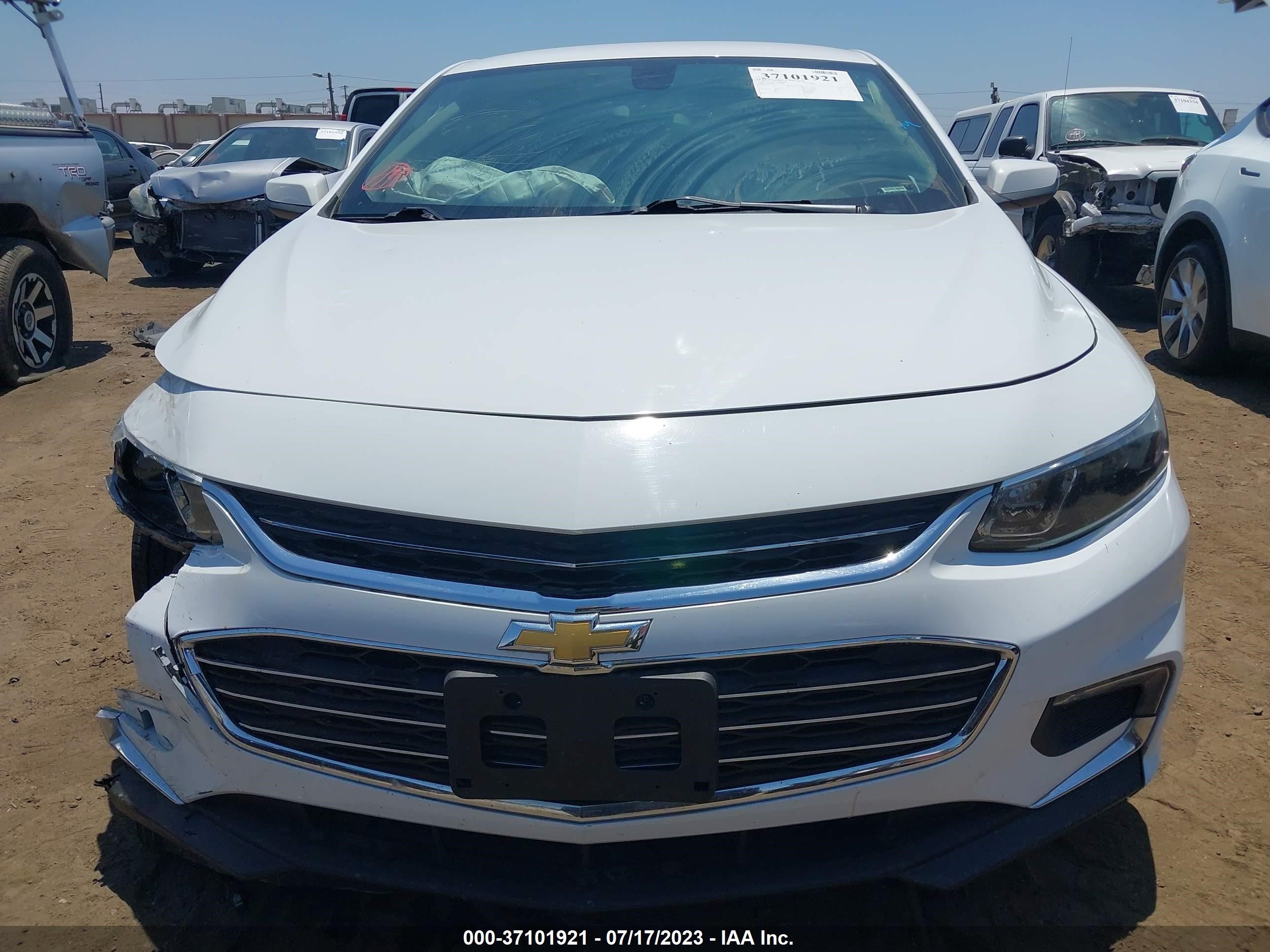 Photo 11 VIN: 1G1ZD5ST1JF190009 - CHEVROLET MALIBU 