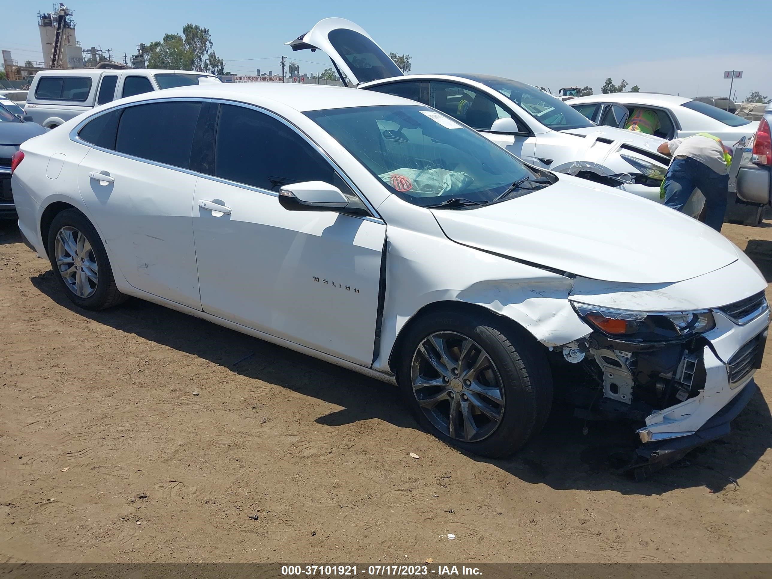 Photo 12 VIN: 1G1ZD5ST1JF190009 - CHEVROLET MALIBU 