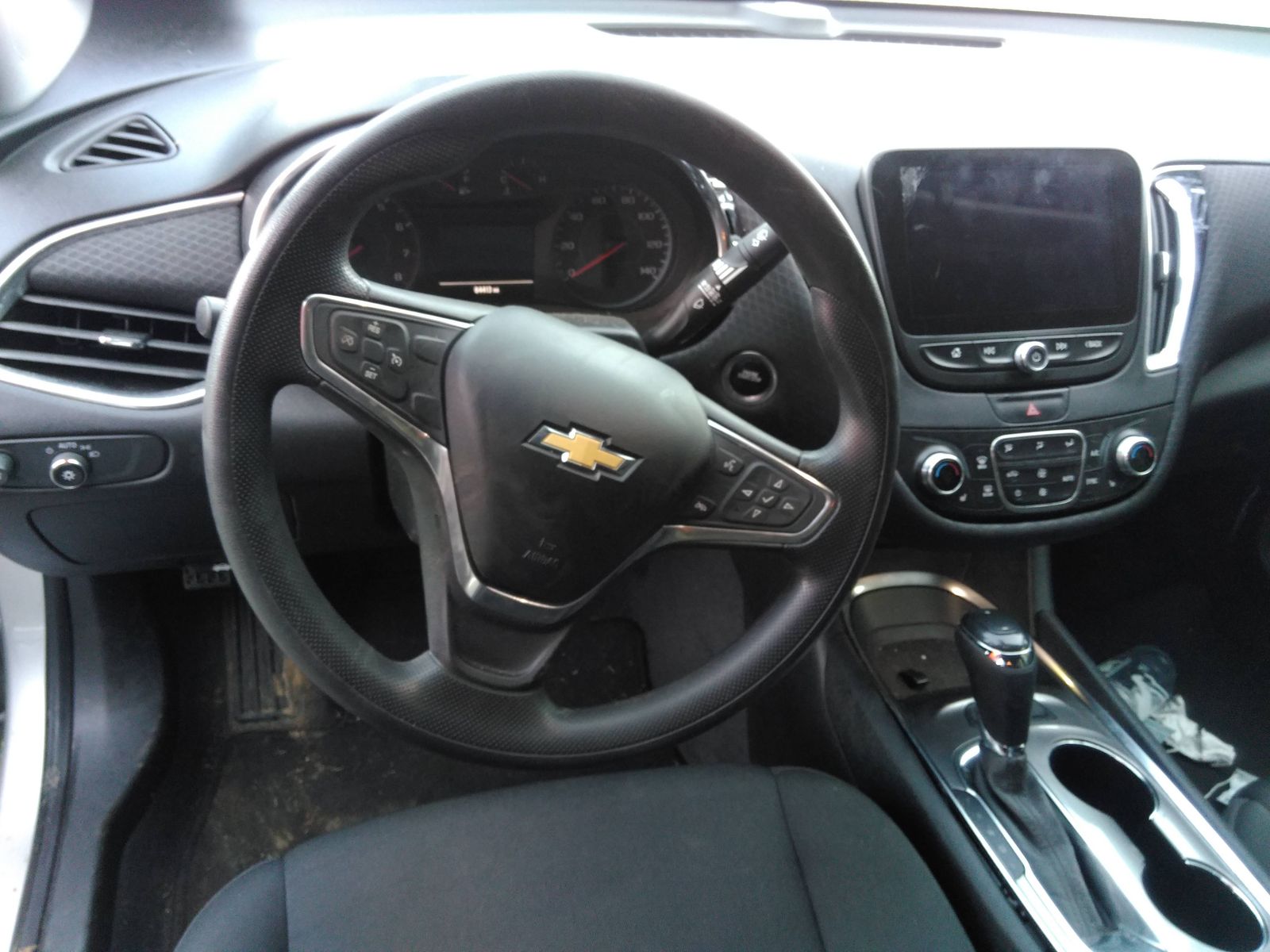 Photo 3 VIN: 1G1ZD5ST1KF184194 - CHEVROLET MALIBU 