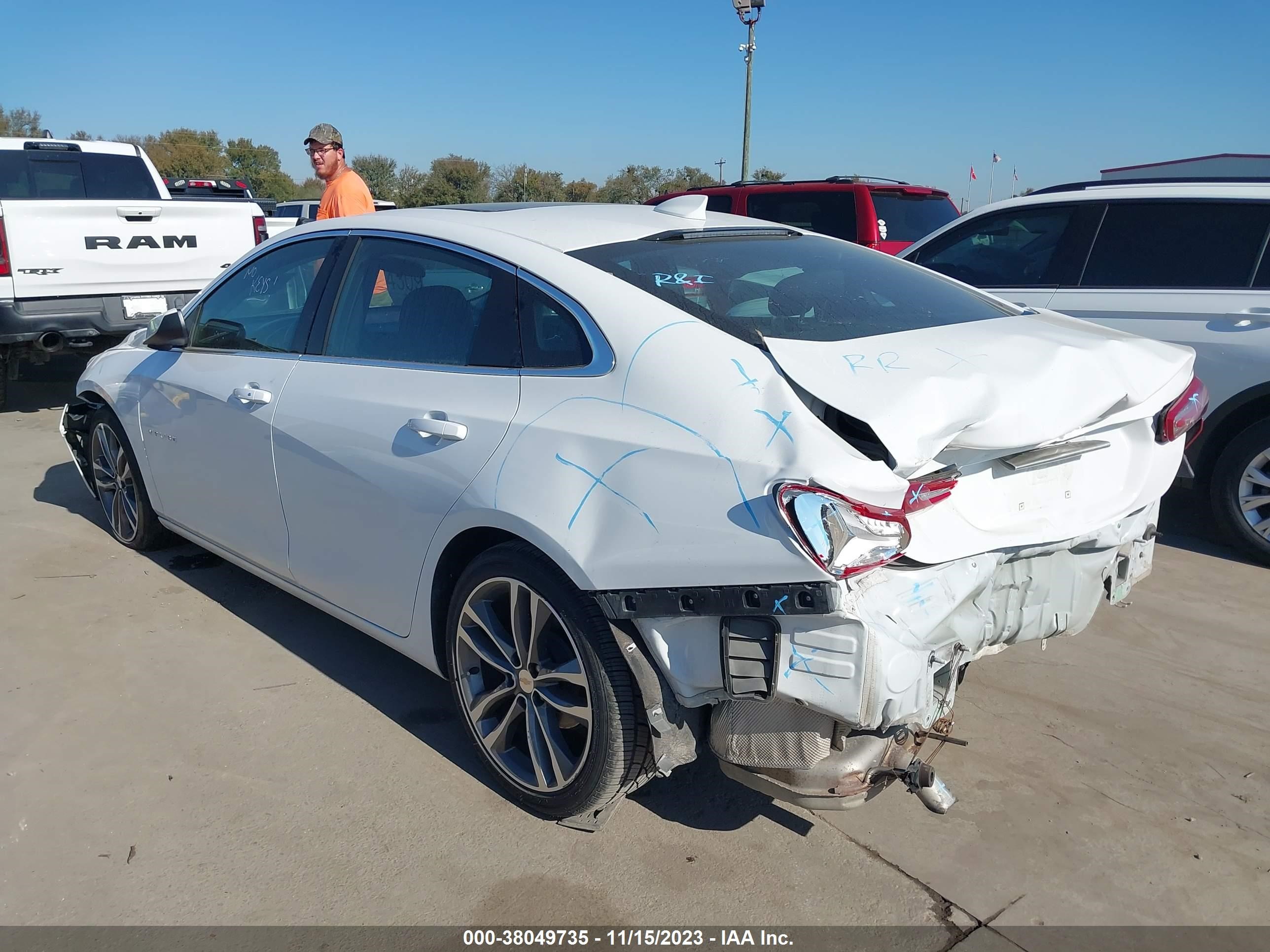 Photo 2 VIN: 1G1ZD5ST1NF120113 - CHEVROLET MALIBU 