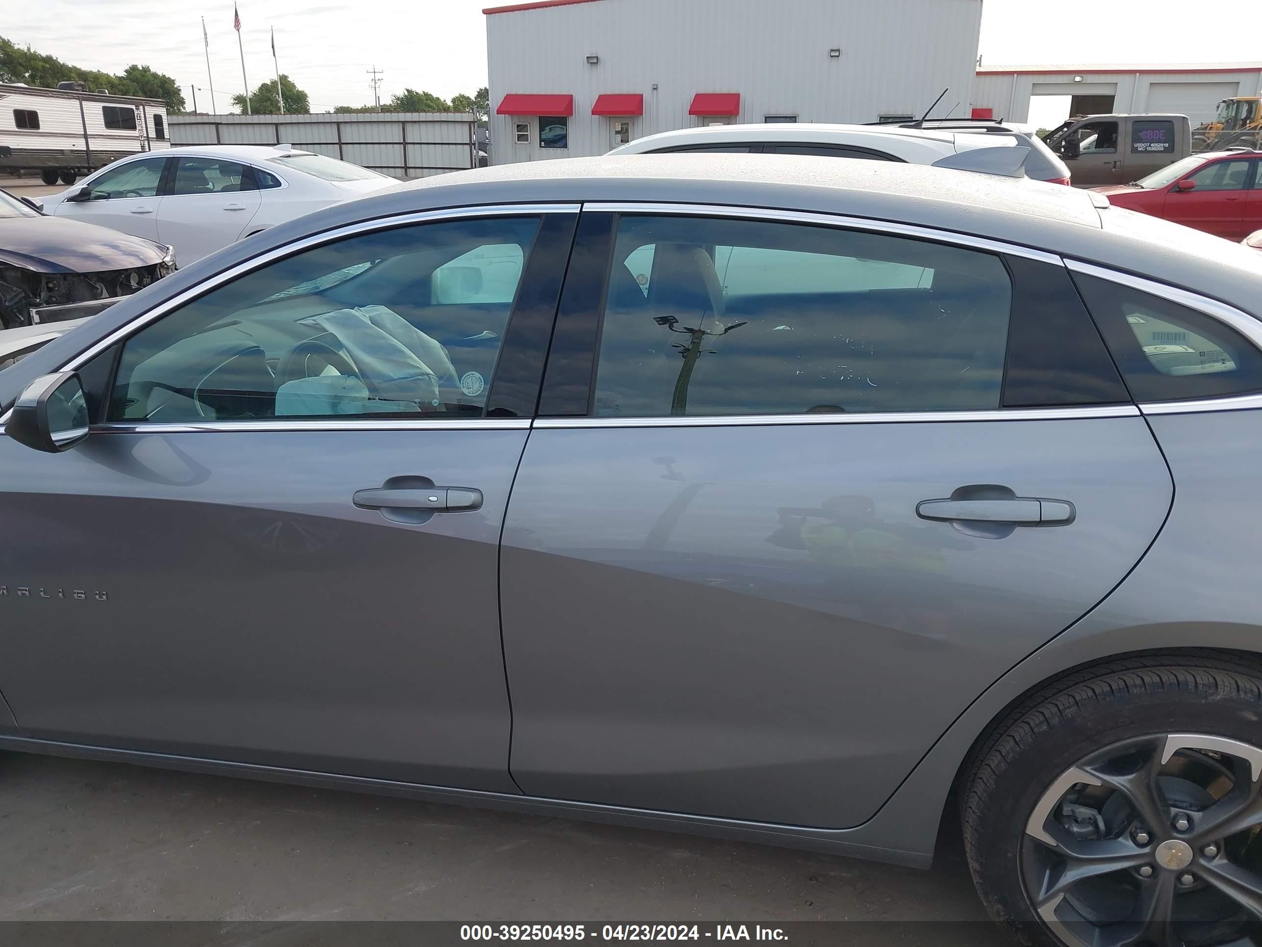 Photo 13 VIN: 1G1ZD5ST1PF220764 - CHEVROLET MALIBU 