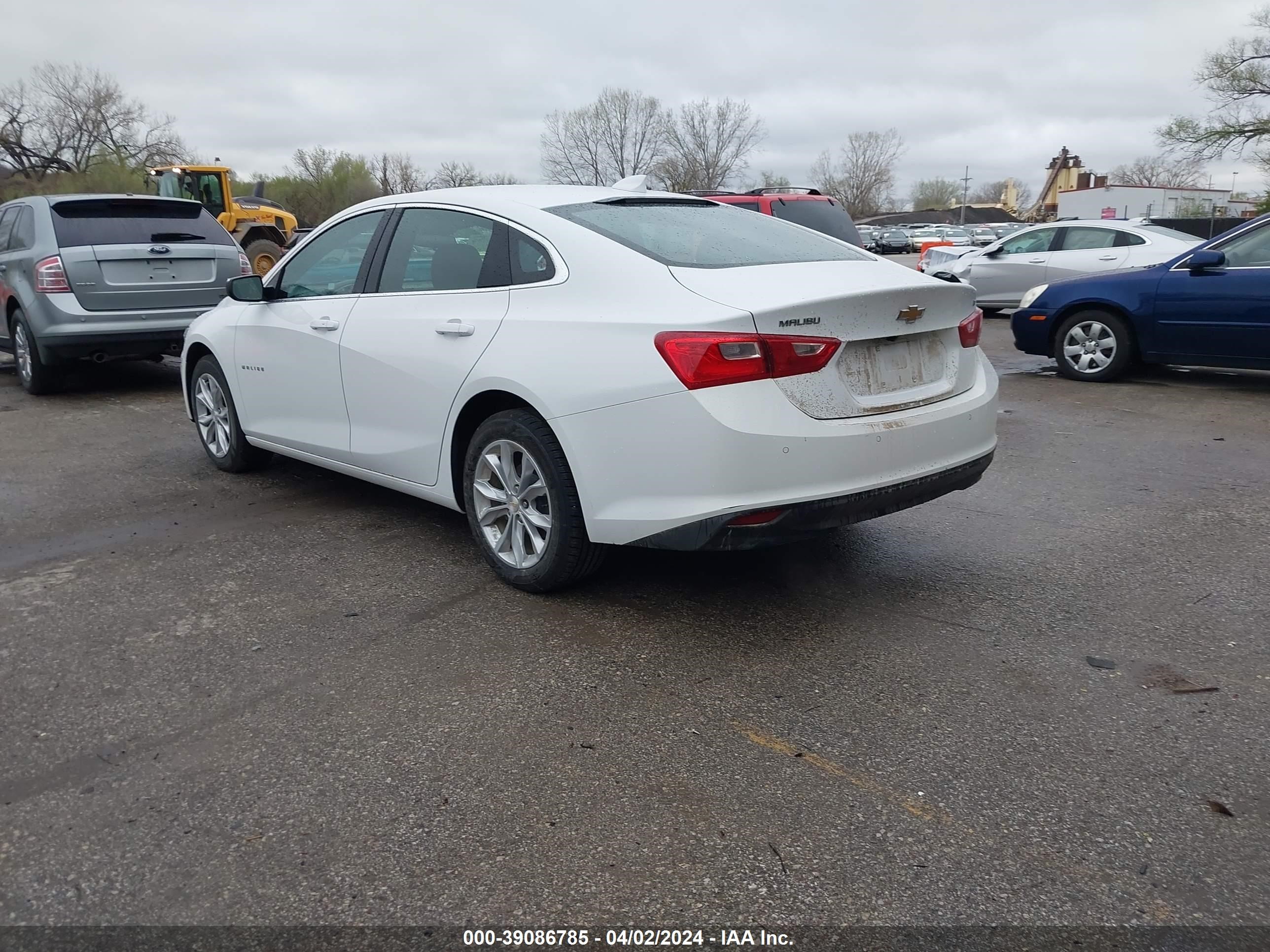 Photo 2 VIN: 1G1ZD5ST1RF118092 - CHEVROLET MALIBU 