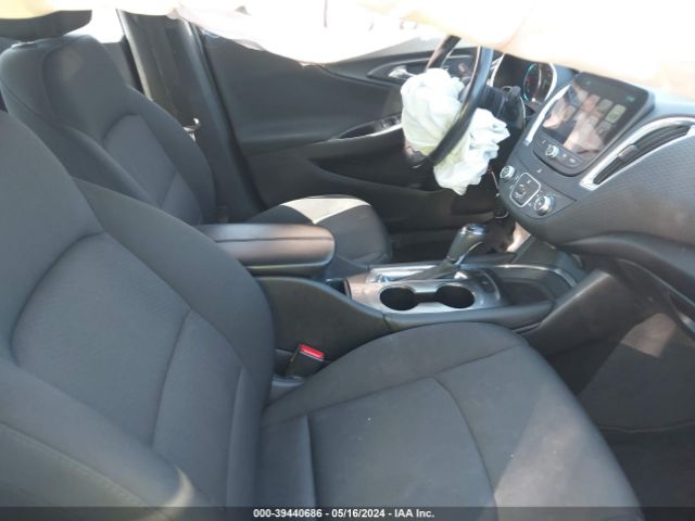 Photo 4 VIN: 1G1ZD5ST2JF167113 - CHEVROLET MALIBU 