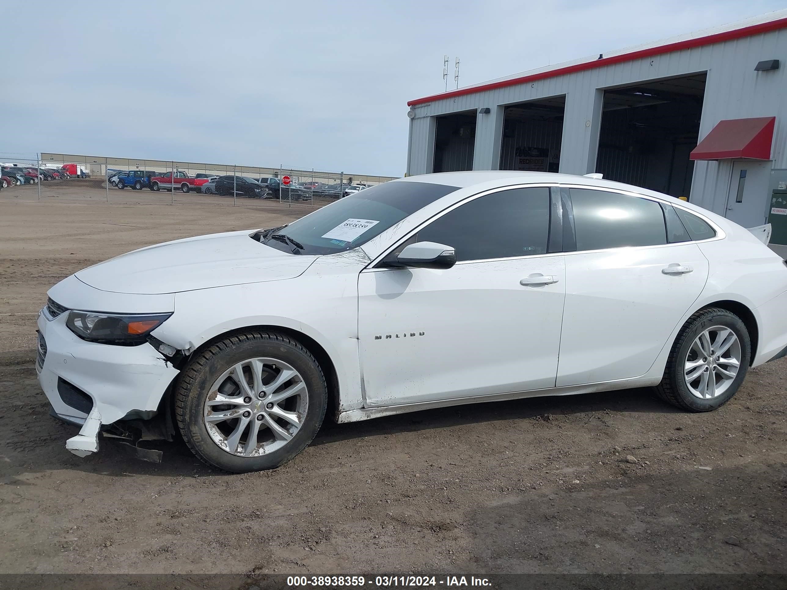 Photo 13 VIN: 1G1ZD5ST2JF201664 - CHEVROLET MALIBU 