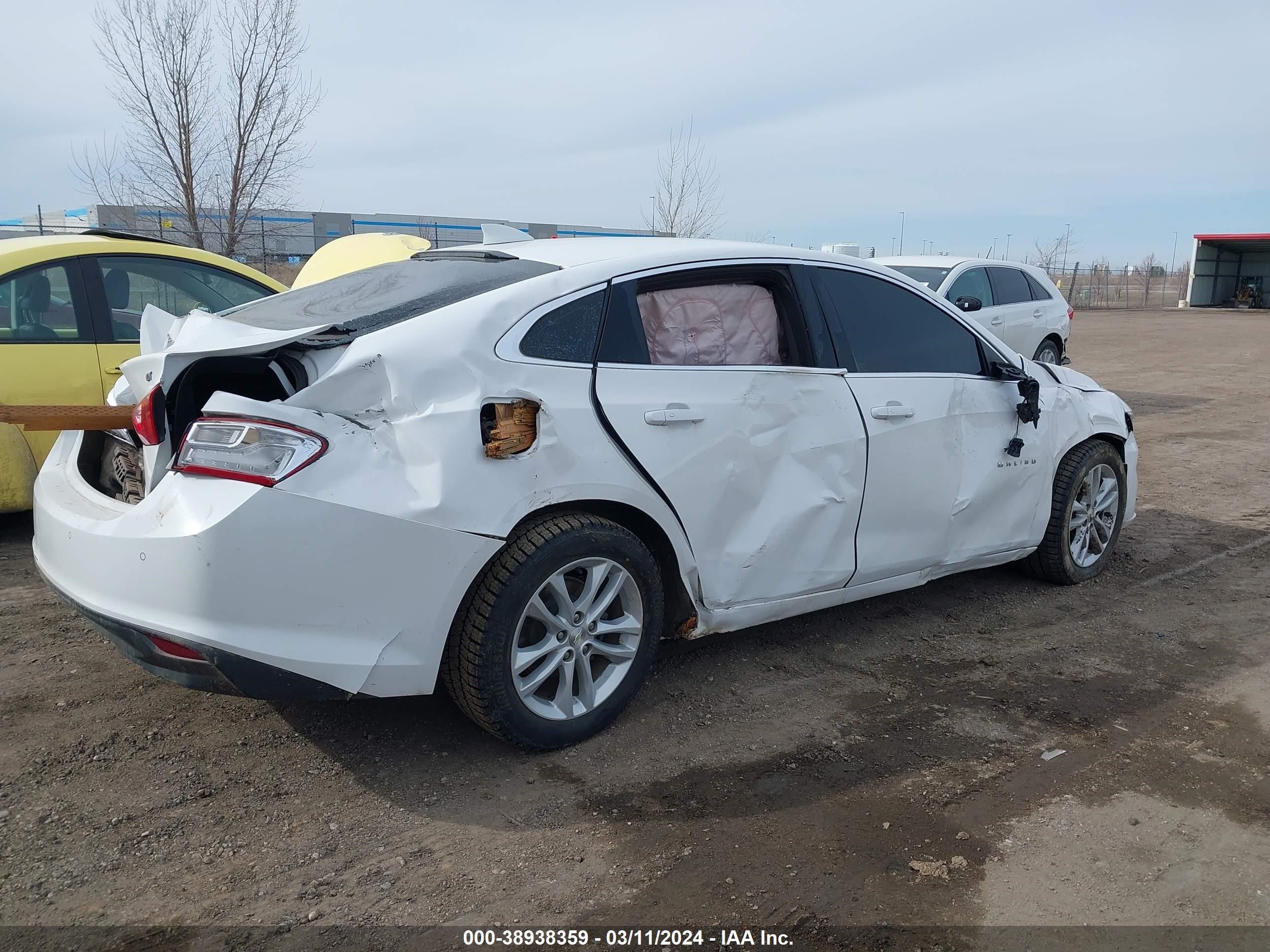 Photo 3 VIN: 1G1ZD5ST2JF201664 - CHEVROLET MALIBU 