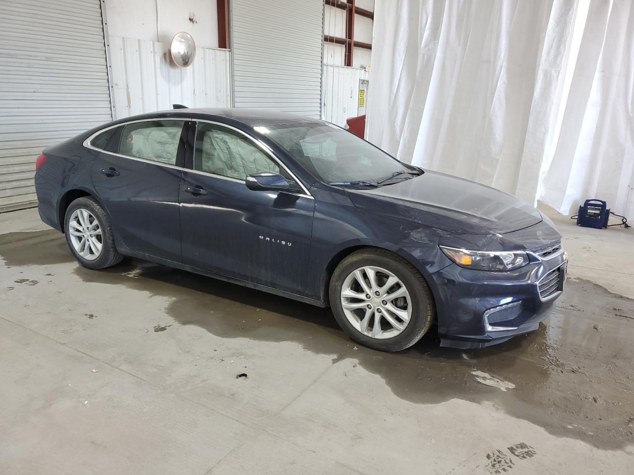 Photo 3 VIN: 1G1ZD5ST2JF252145 - CHEVROLET MALIBU 