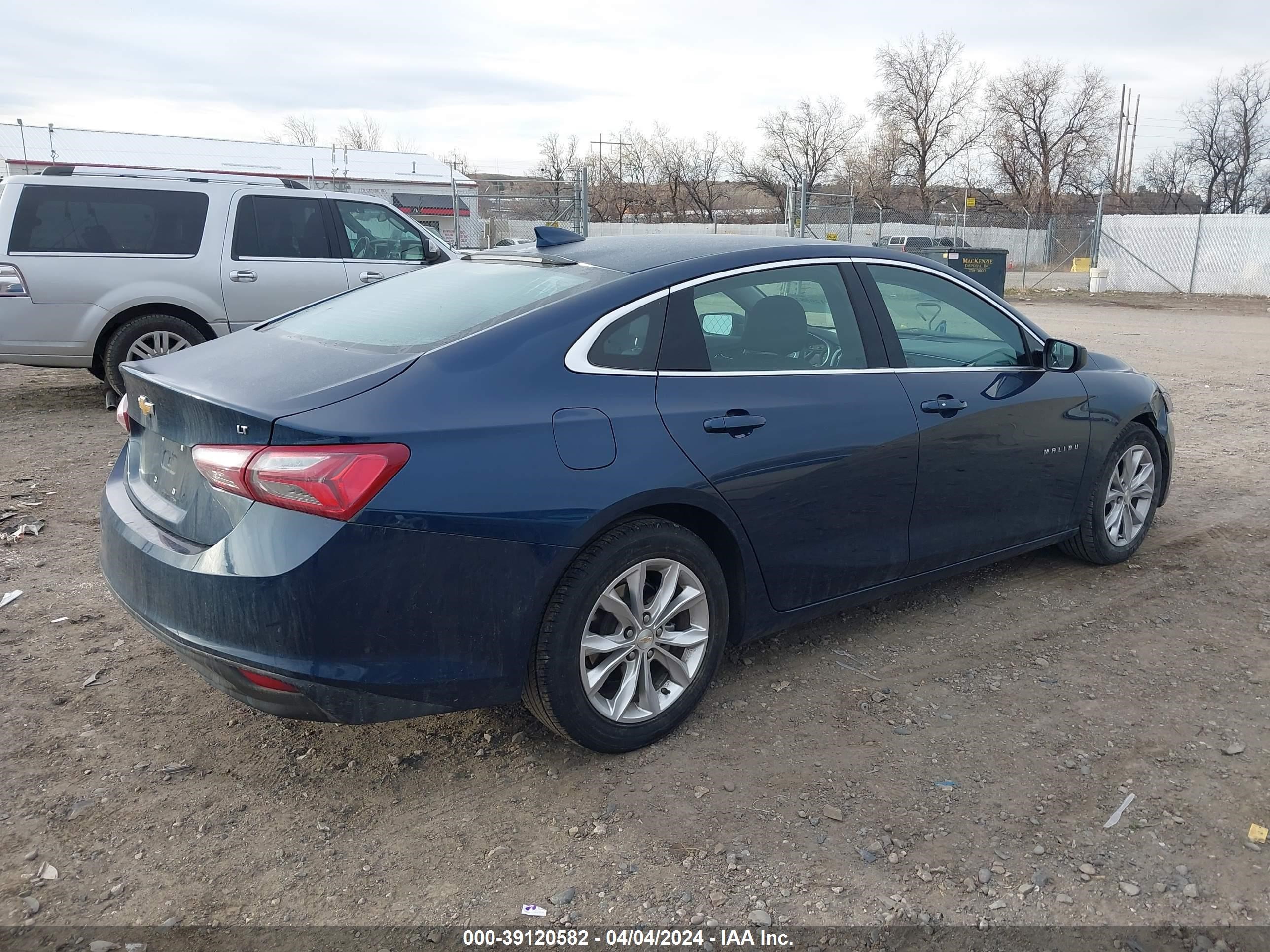 Photo 3 VIN: 1G1ZD5ST2NF161592 - CHEVROLET MALIBU 