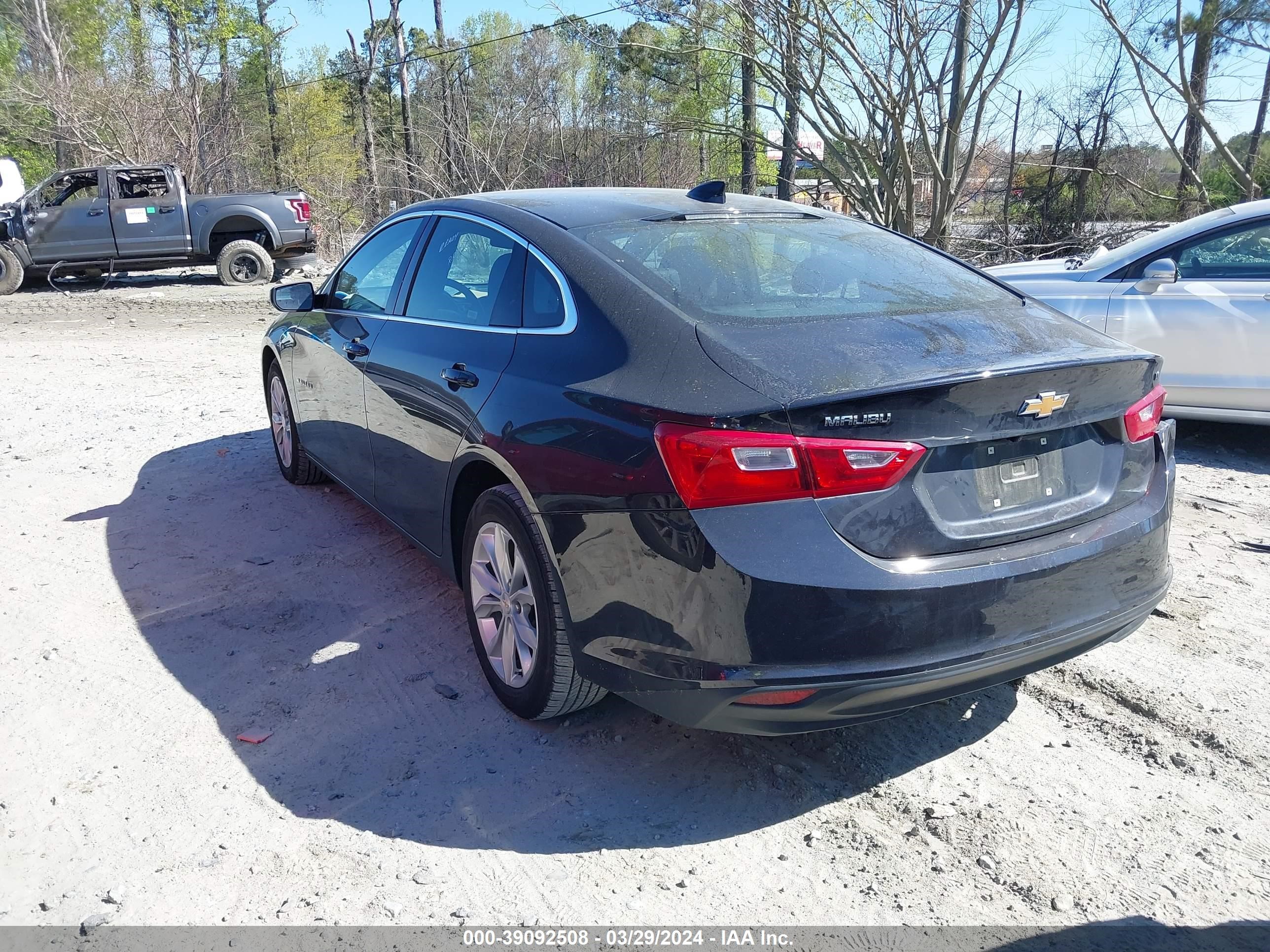 Photo 2 VIN: 1G1ZD5ST2PF187810 - CHEVROLET MALIBU 