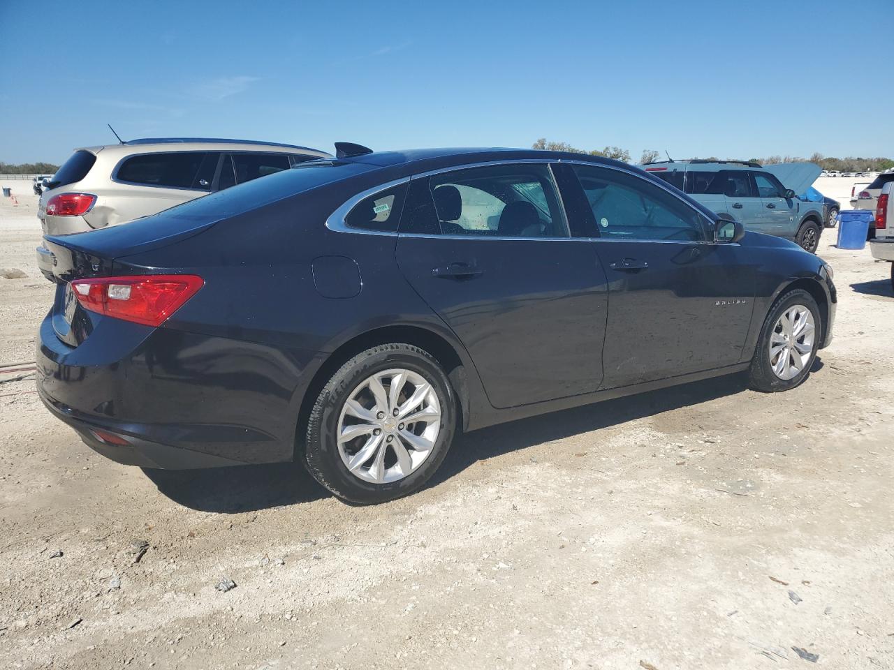 Photo 2 VIN: 1G1ZD5ST2PF239808 - CHEVROLET MALIBU 