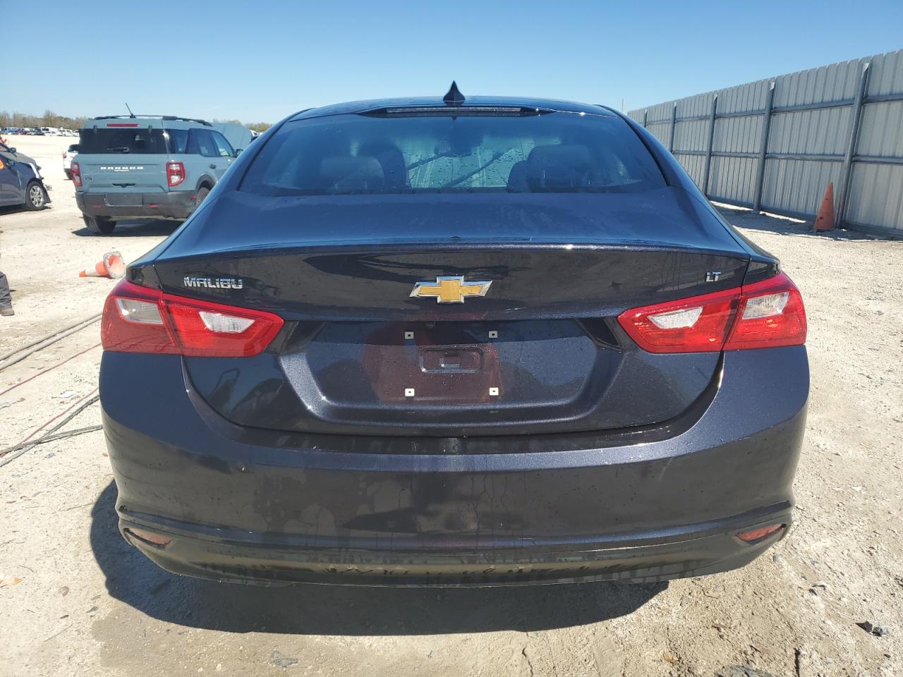 Photo 5 VIN: 1G1ZD5ST2PF239808 - CHEVROLET MALIBU 