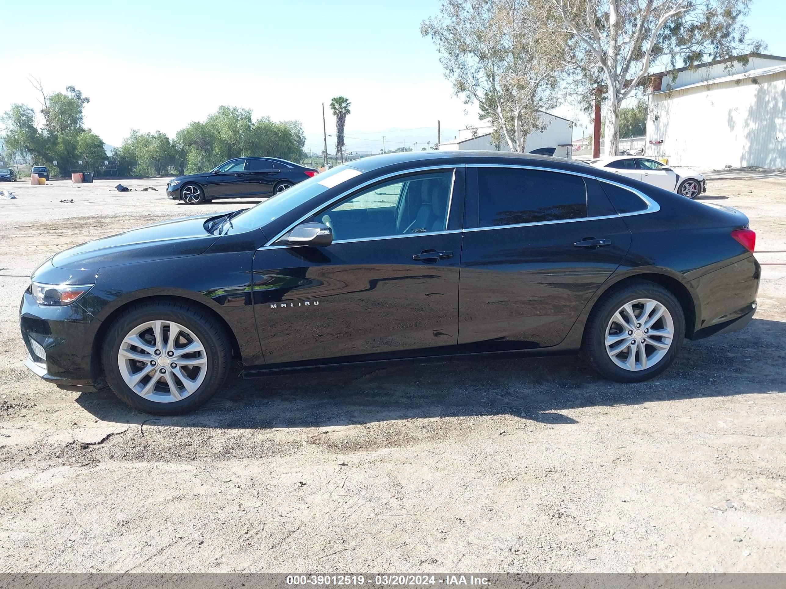 Photo 13 VIN: 1G1ZD5ST3JF183241 - CHEVROLET MALIBU 