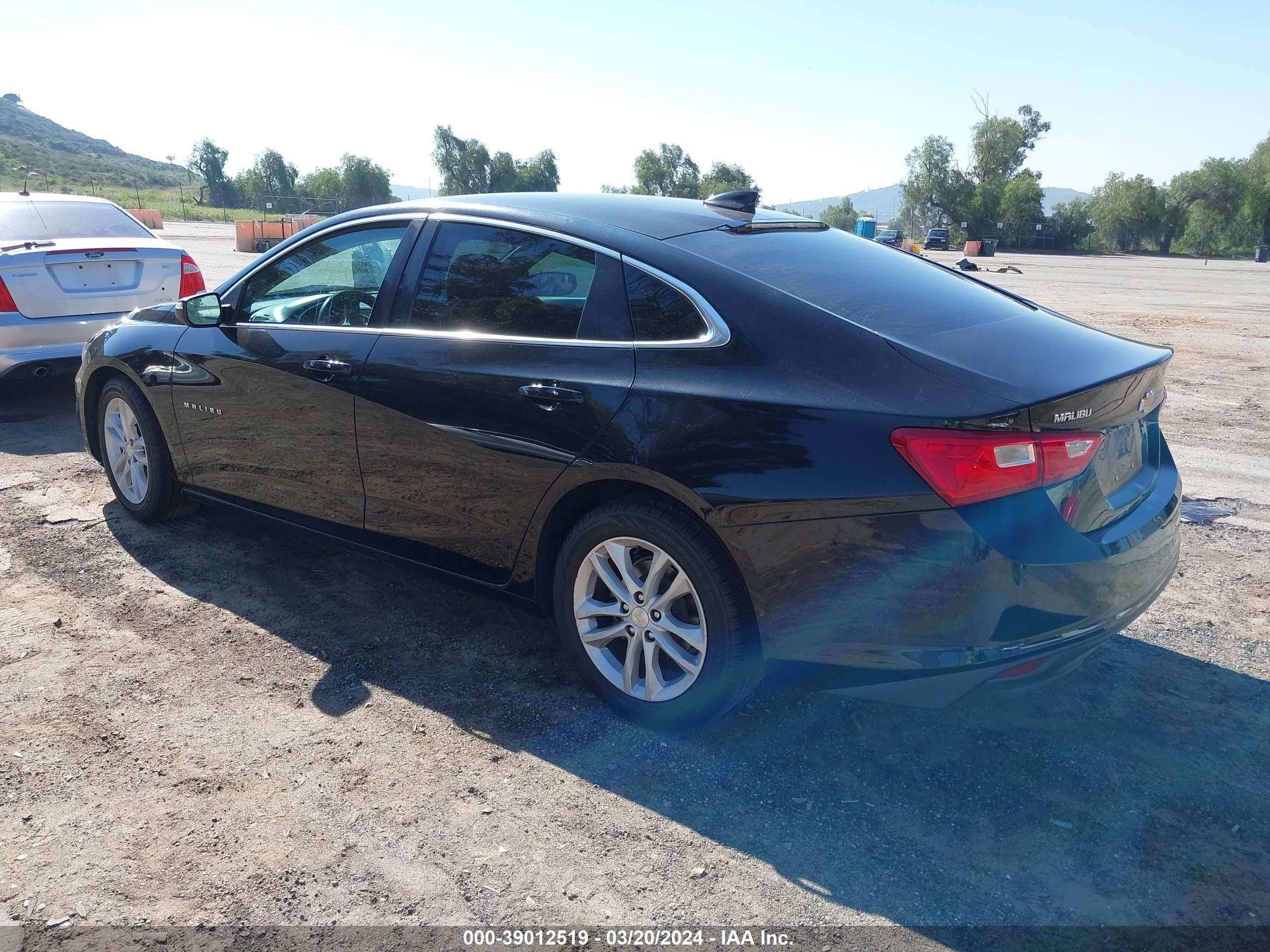 Photo 2 VIN: 1G1ZD5ST3JF183241 - CHEVROLET MALIBU 