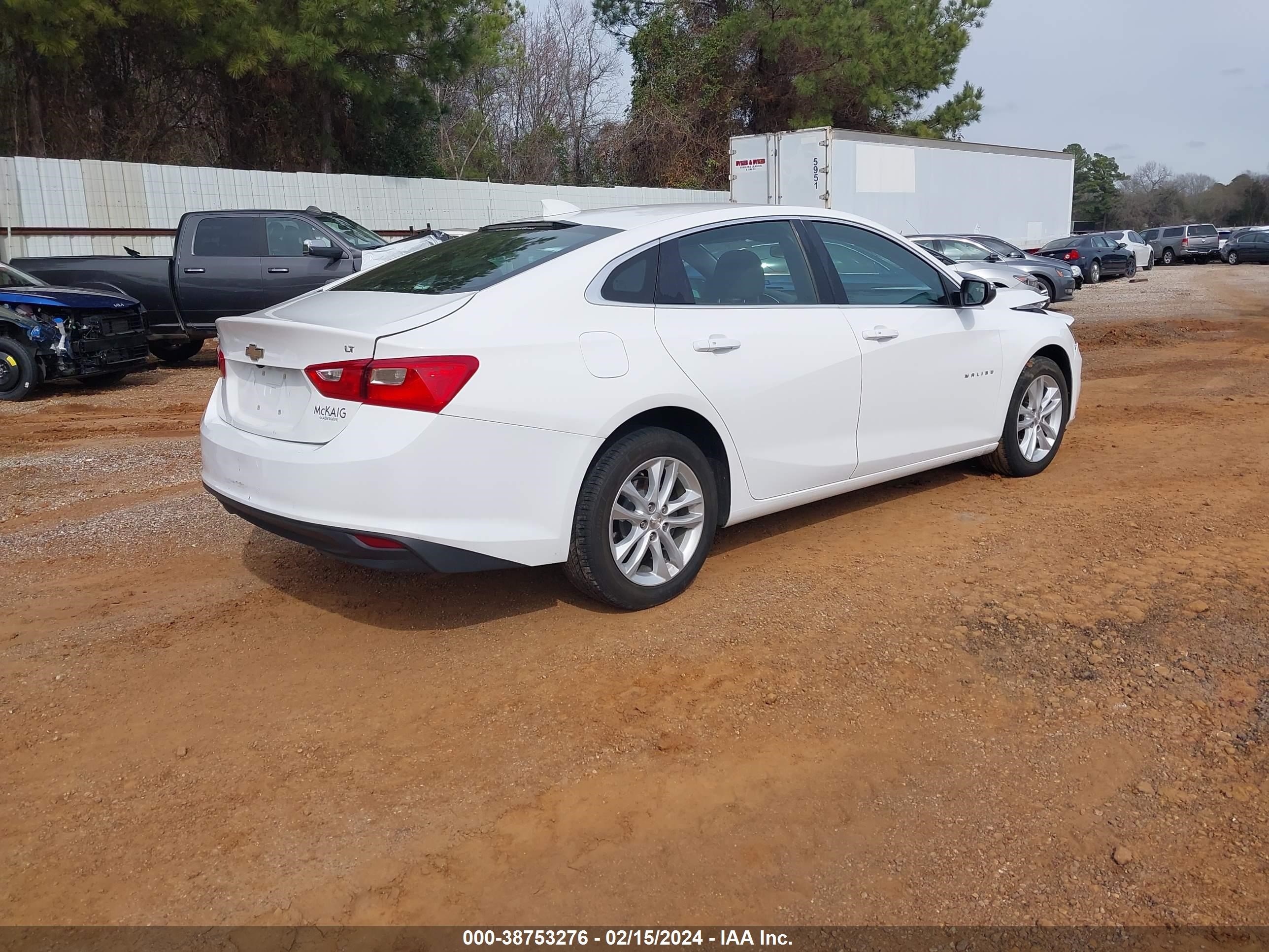 Photo 3 VIN: 1G1ZD5ST3JF250355 - CHEVROLET MALIBU 