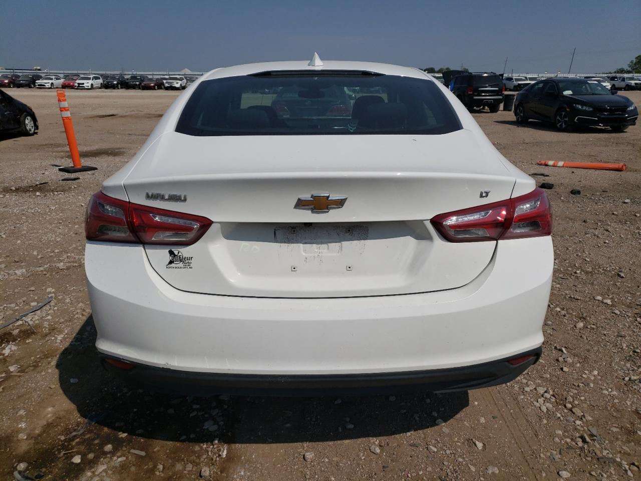 Photo 5 VIN: 1G1ZD5ST3LF053687 - CHEVROLET MALIBU 