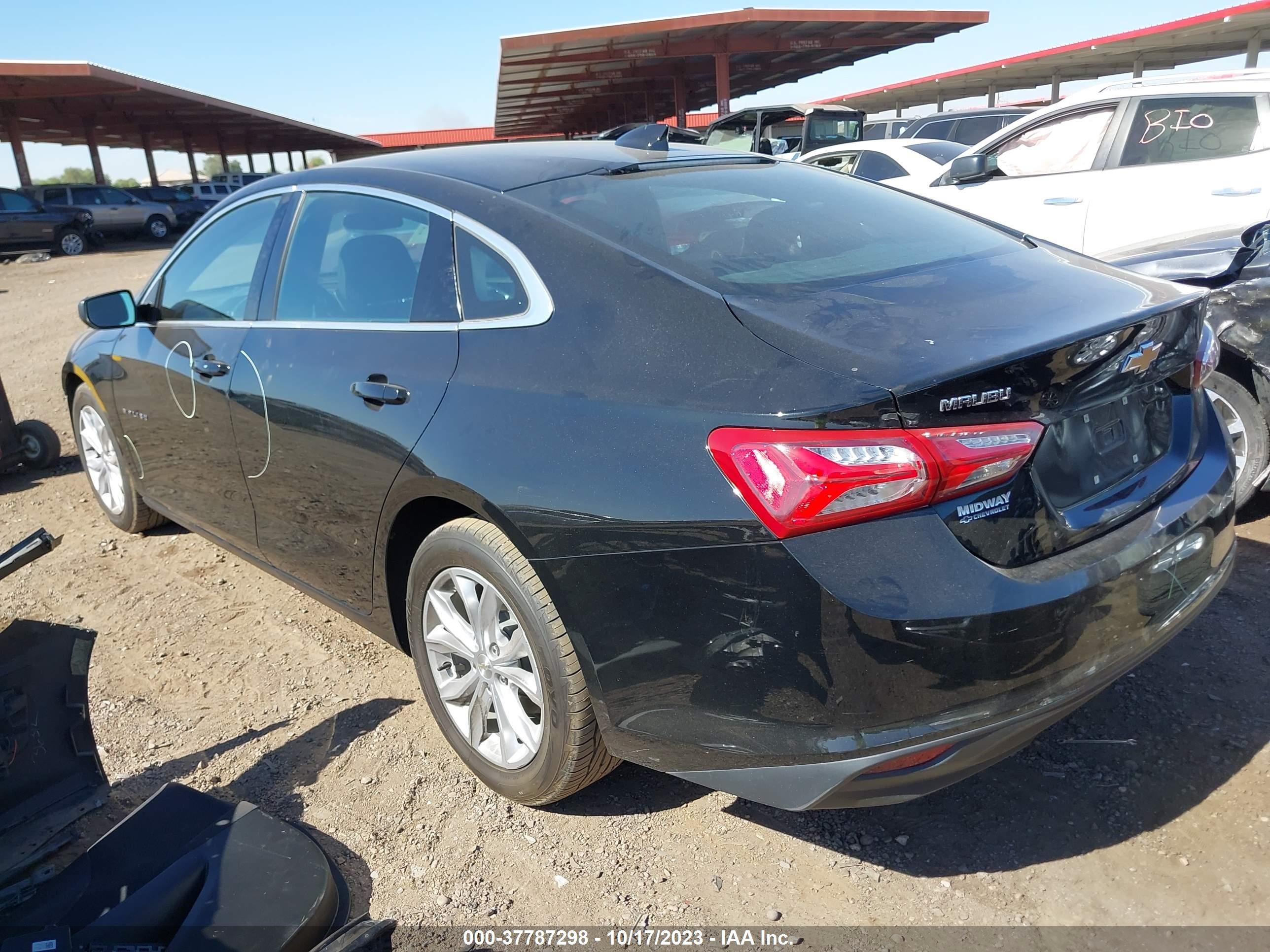 Photo 2 VIN: 1G1ZD5ST3LF113631 - CHEVROLET MALIBU 