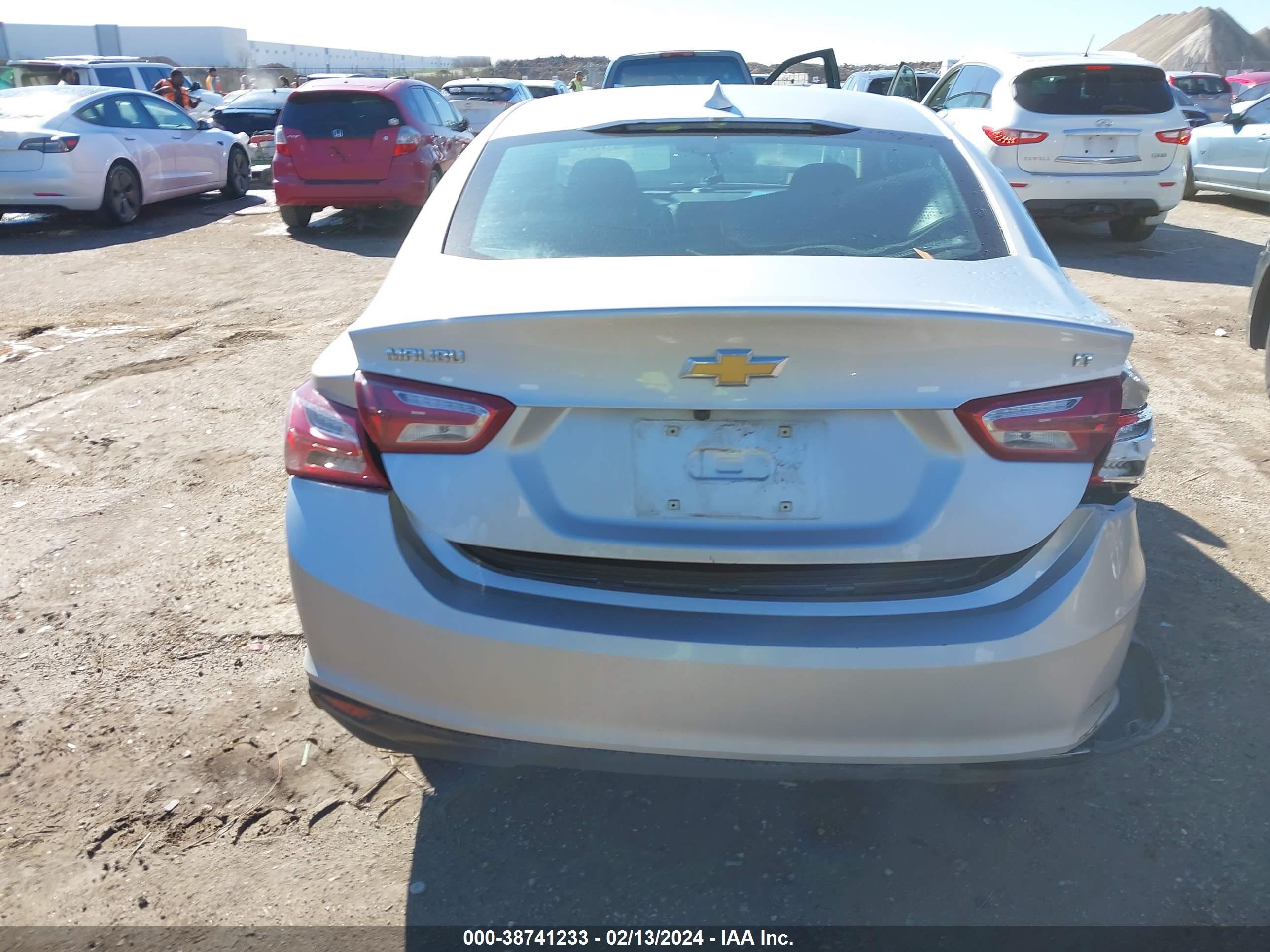 Photo 15 VIN: 1G1ZD5ST3NF123675 - CHEVROLET MALIBU 