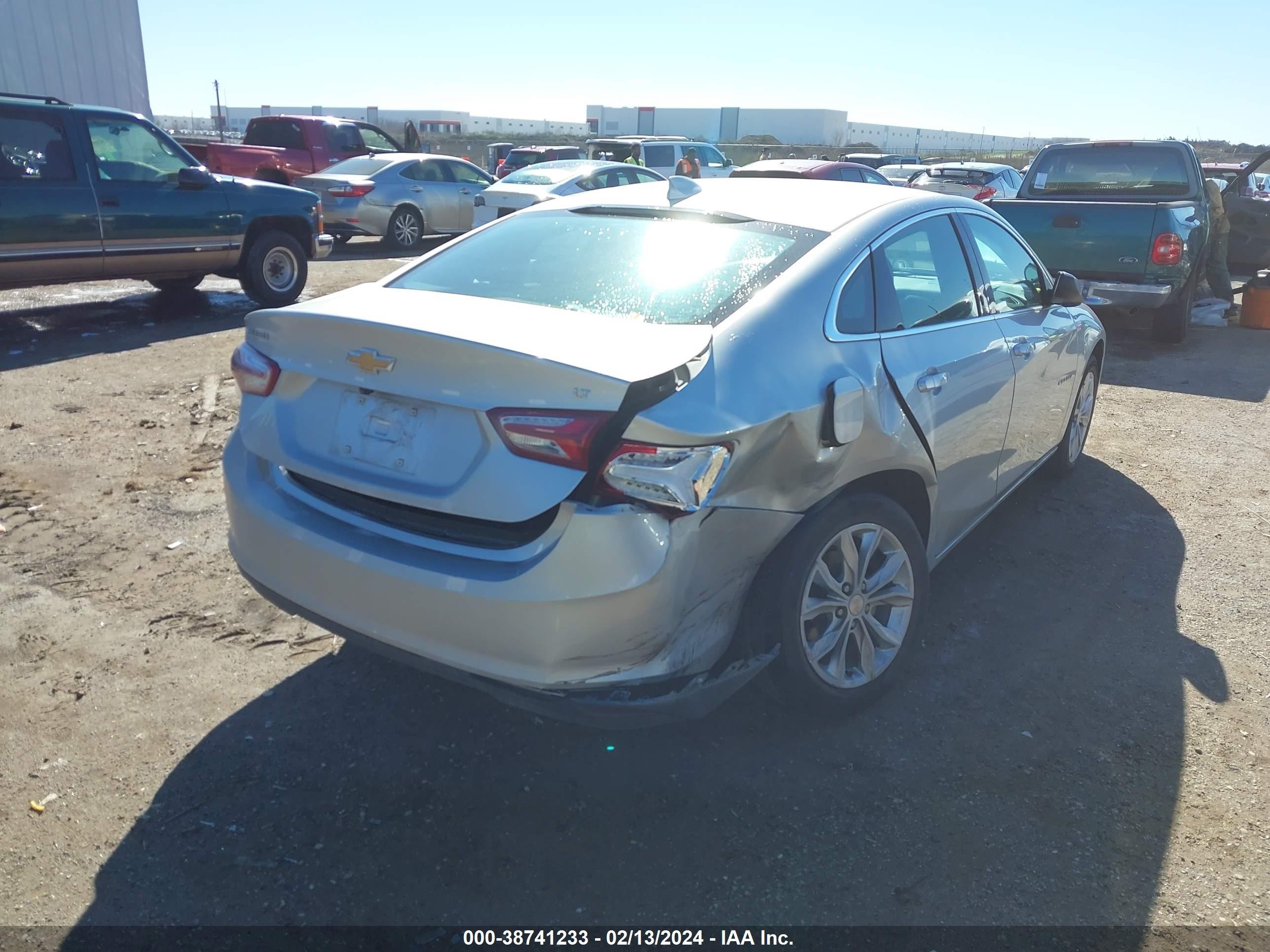 Photo 3 VIN: 1G1ZD5ST3NF123675 - CHEVROLET MALIBU 