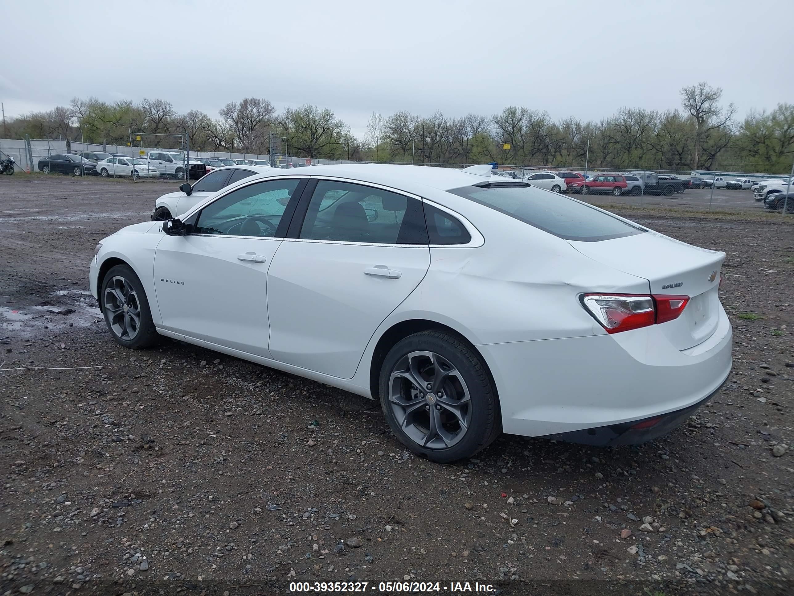 Photo 2 VIN: 1G1ZD5ST3PF162866 - CHEVROLET MALIBU 