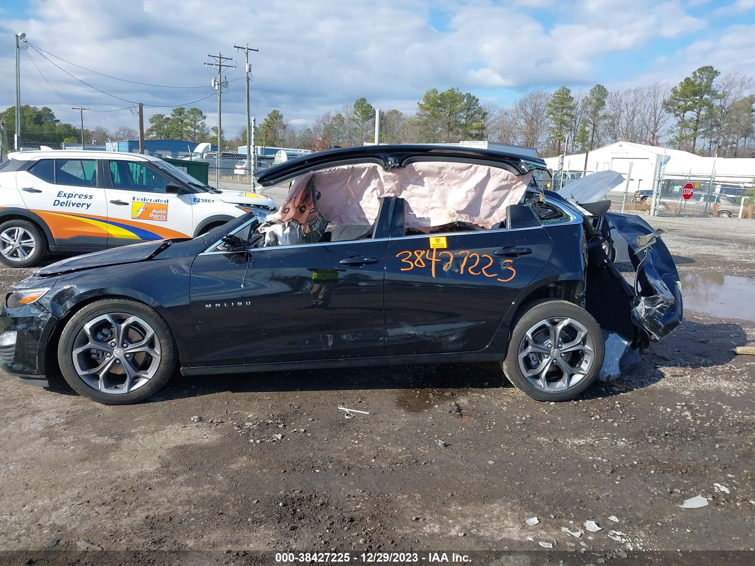 Photo 13 VIN: 1G1ZD5ST3PF243849 - CHEVROLET MALIBU 