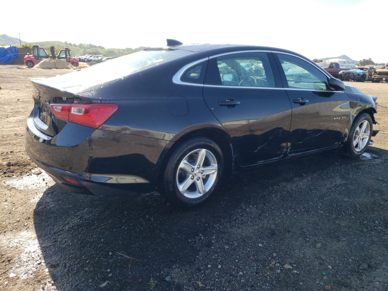 Photo 2 VIN: 1G1ZD5ST3PF247724 - CHEVROLET MALIBU 