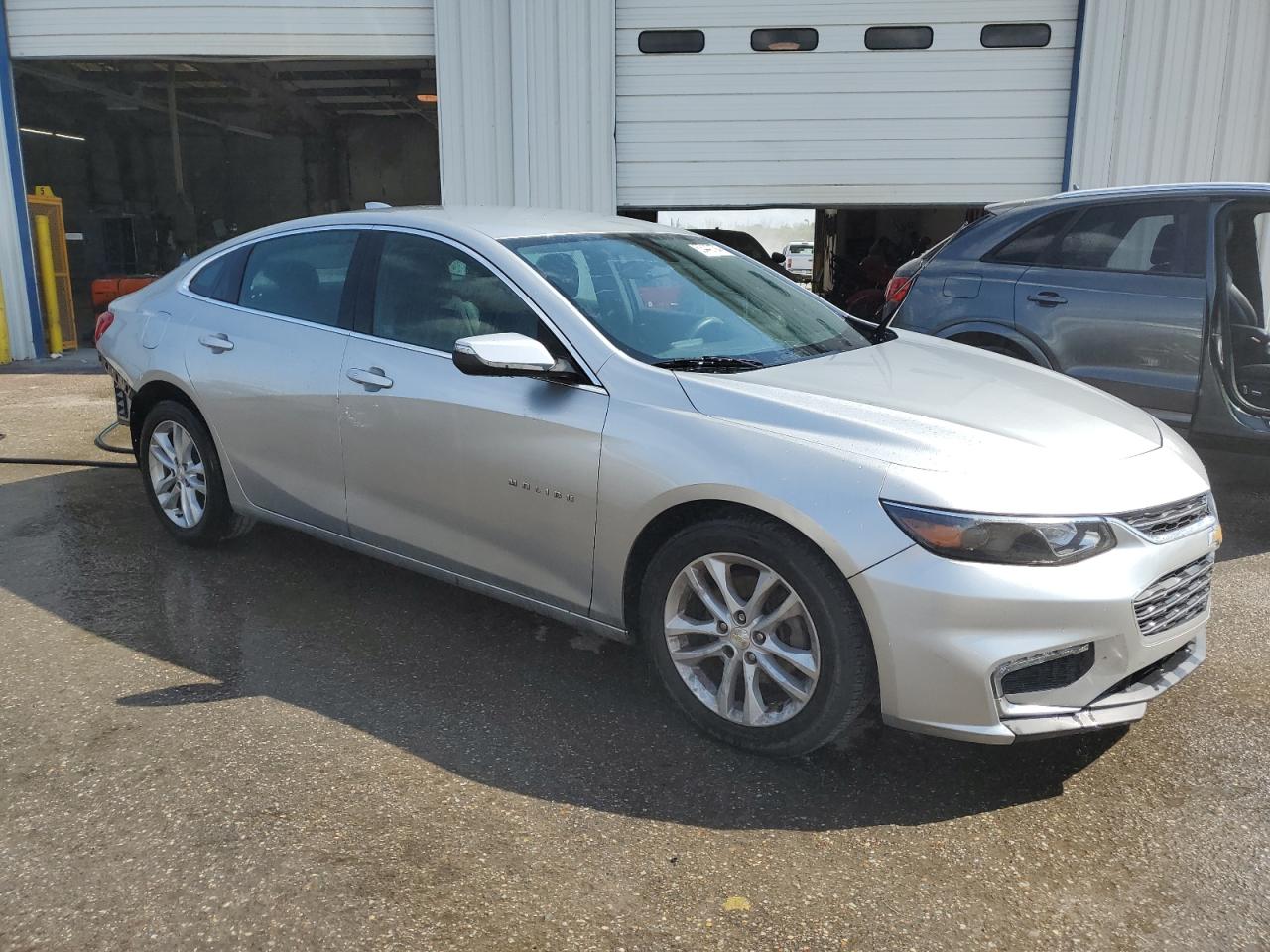 Photo 3 VIN: 1G1ZD5ST4JF147834 - CHEVROLET MALIBU 