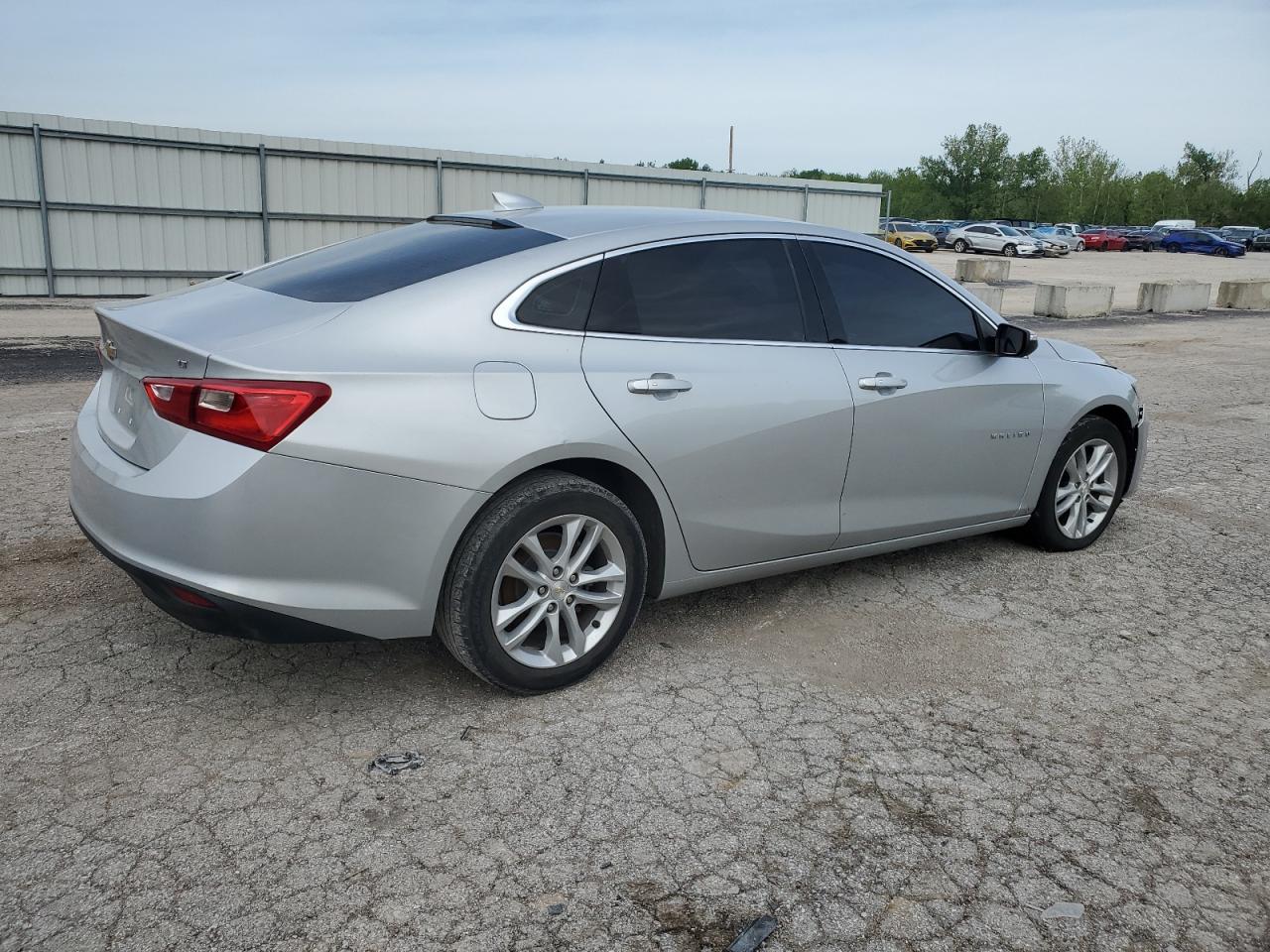 Photo 2 VIN: 1G1ZD5ST4JF161412 - CHEVROLET MALIBU 