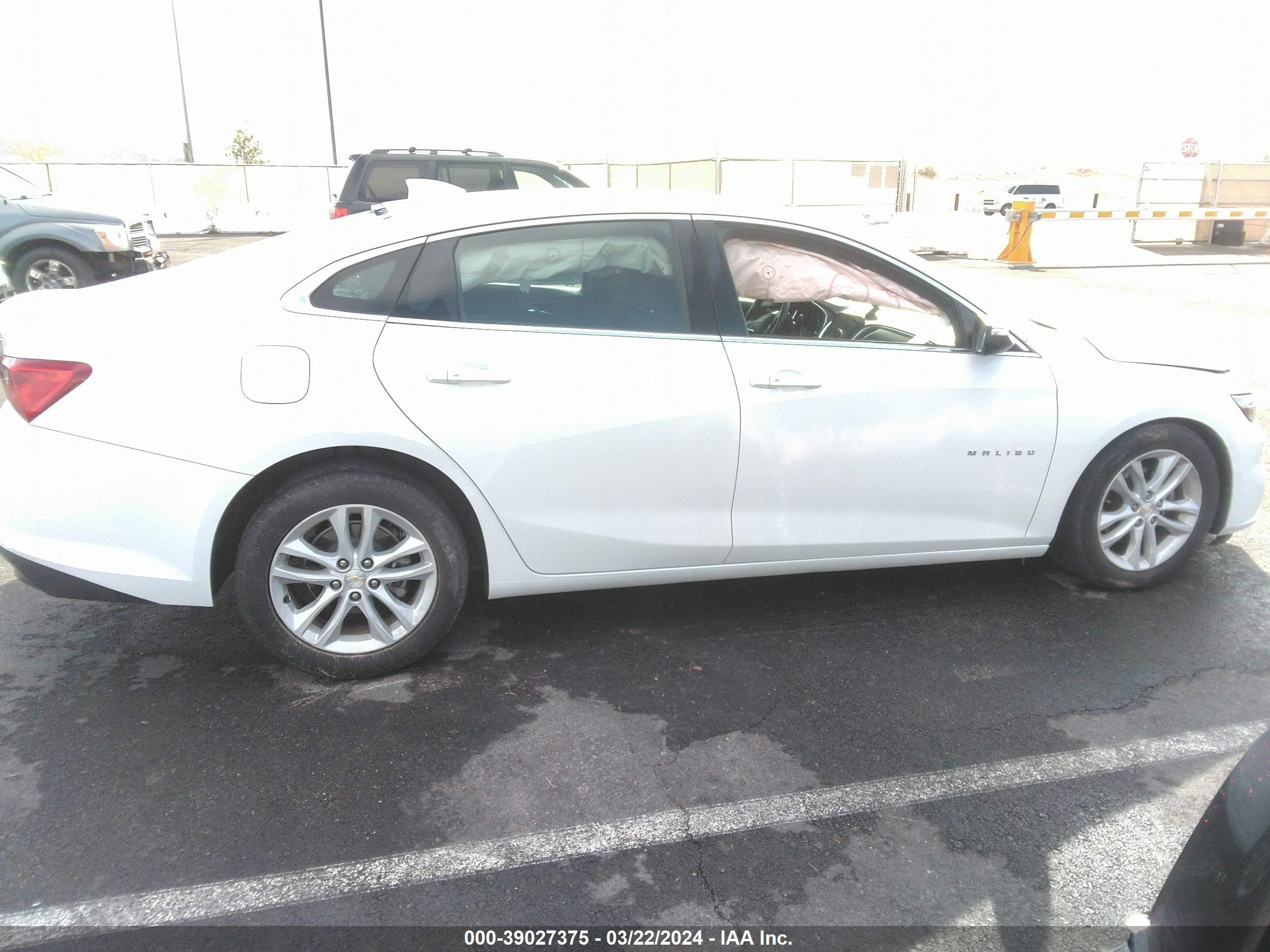 Photo 12 VIN: 1G1ZD5ST4JF238361 - CHEVROLET MALIBU 