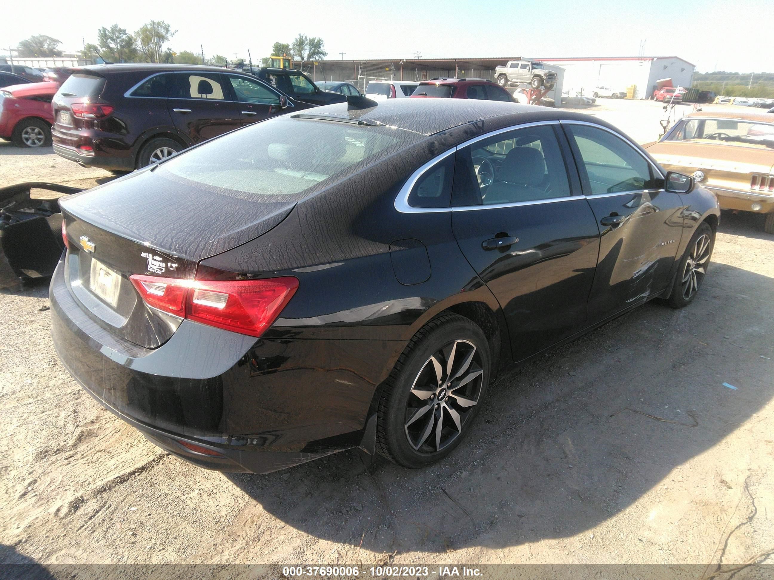 Photo 3 VIN: 1G1ZD5ST4JF279010 - CHEVROLET MALIBU 