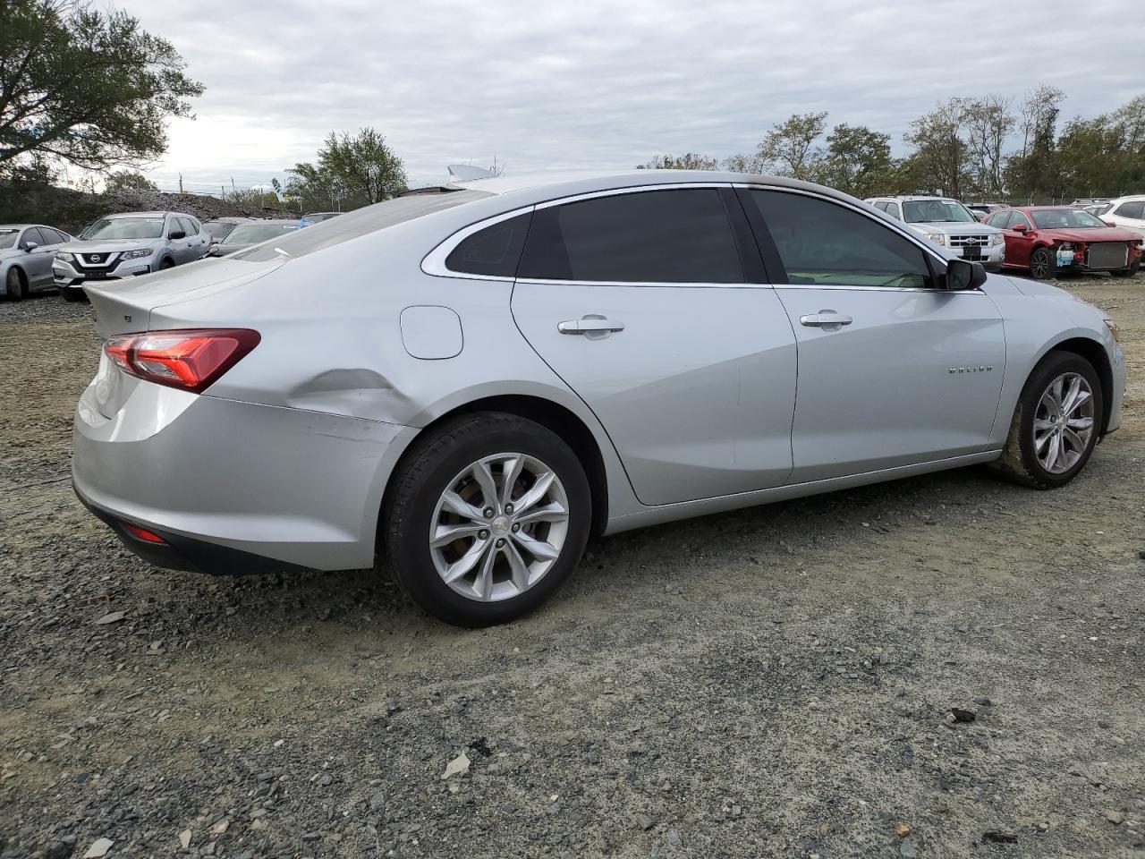 Photo 2 VIN: 1G1ZD5ST4KF108369 - CHEVROLET MALIBU 