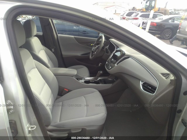 Photo 4 VIN: 1G1ZD5ST4KF130548 - CHEVROLET MALIBU 