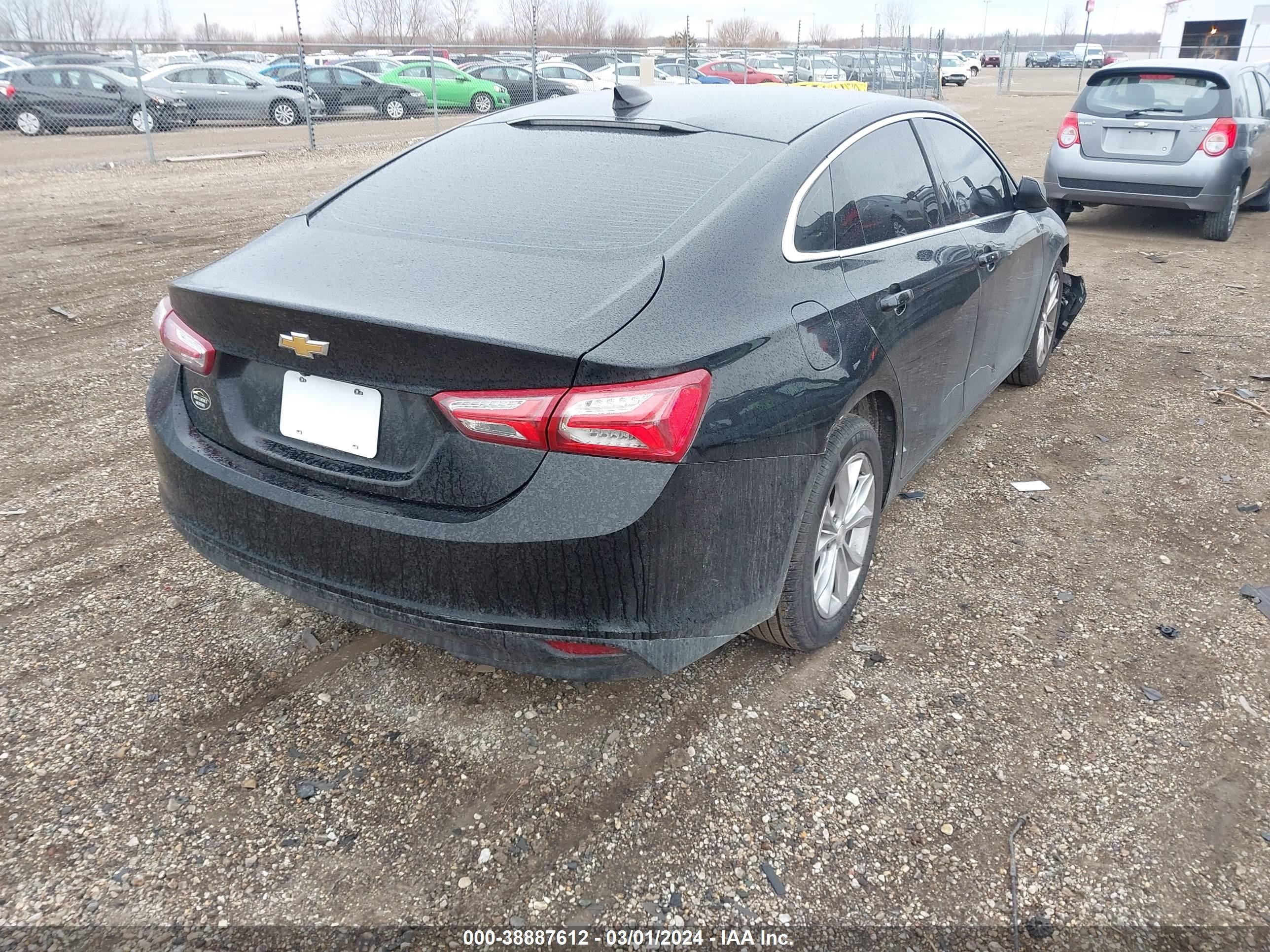 Photo 3 VIN: 1G1ZD5ST4KF134910 - CHEVROLET MALIBU 