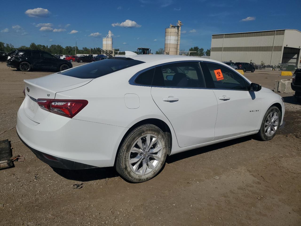 Photo 2 VIN: 1G1ZD5ST4LF066822 - CHEVROLET MALIBU 