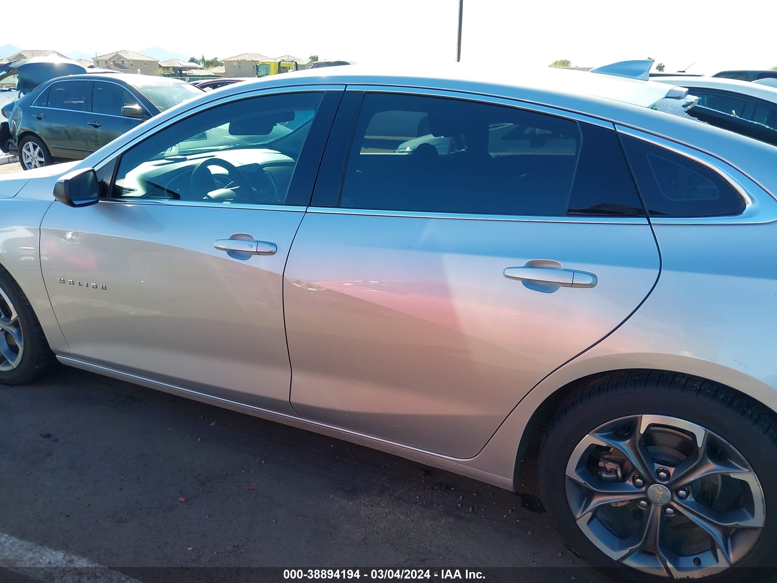 Photo 13 VIN: 1G1ZD5ST4NF105847 - CHEVROLET MALIBU 