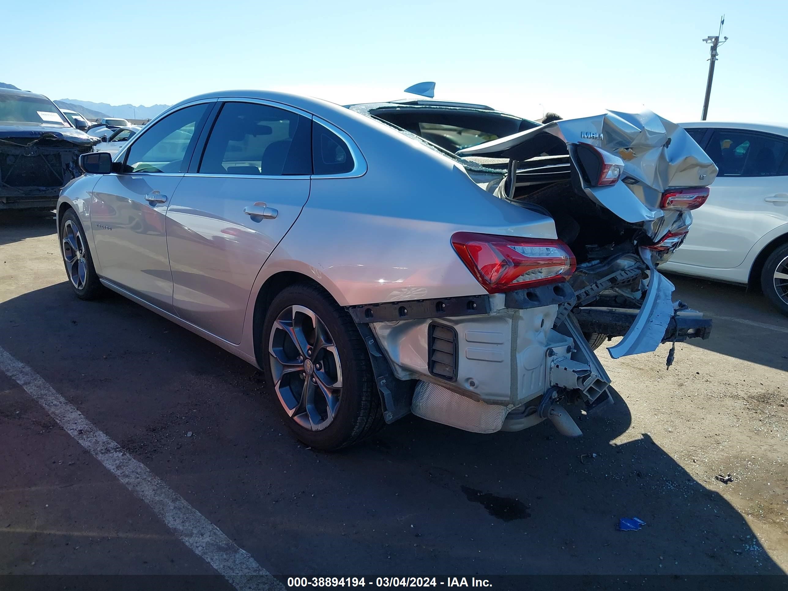 Photo 2 VIN: 1G1ZD5ST4NF105847 - CHEVROLET MALIBU 