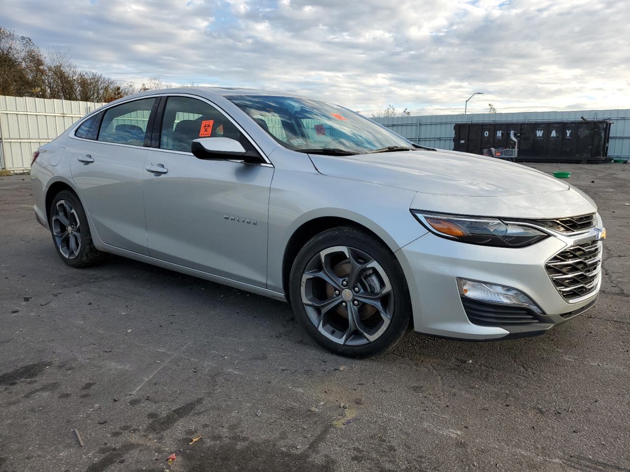 Photo 3 VIN: 1G1ZD5ST4NF153008 - CHEVROLET MALIBU 