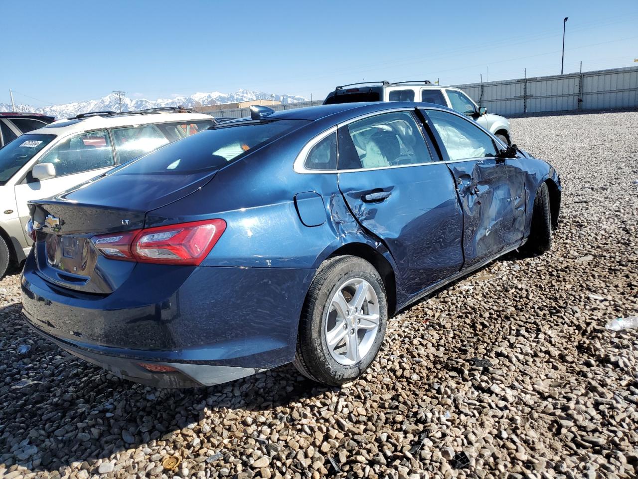 Photo 2 VIN: 1G1ZD5ST4NF159004 - CHEVROLET MALIBU 