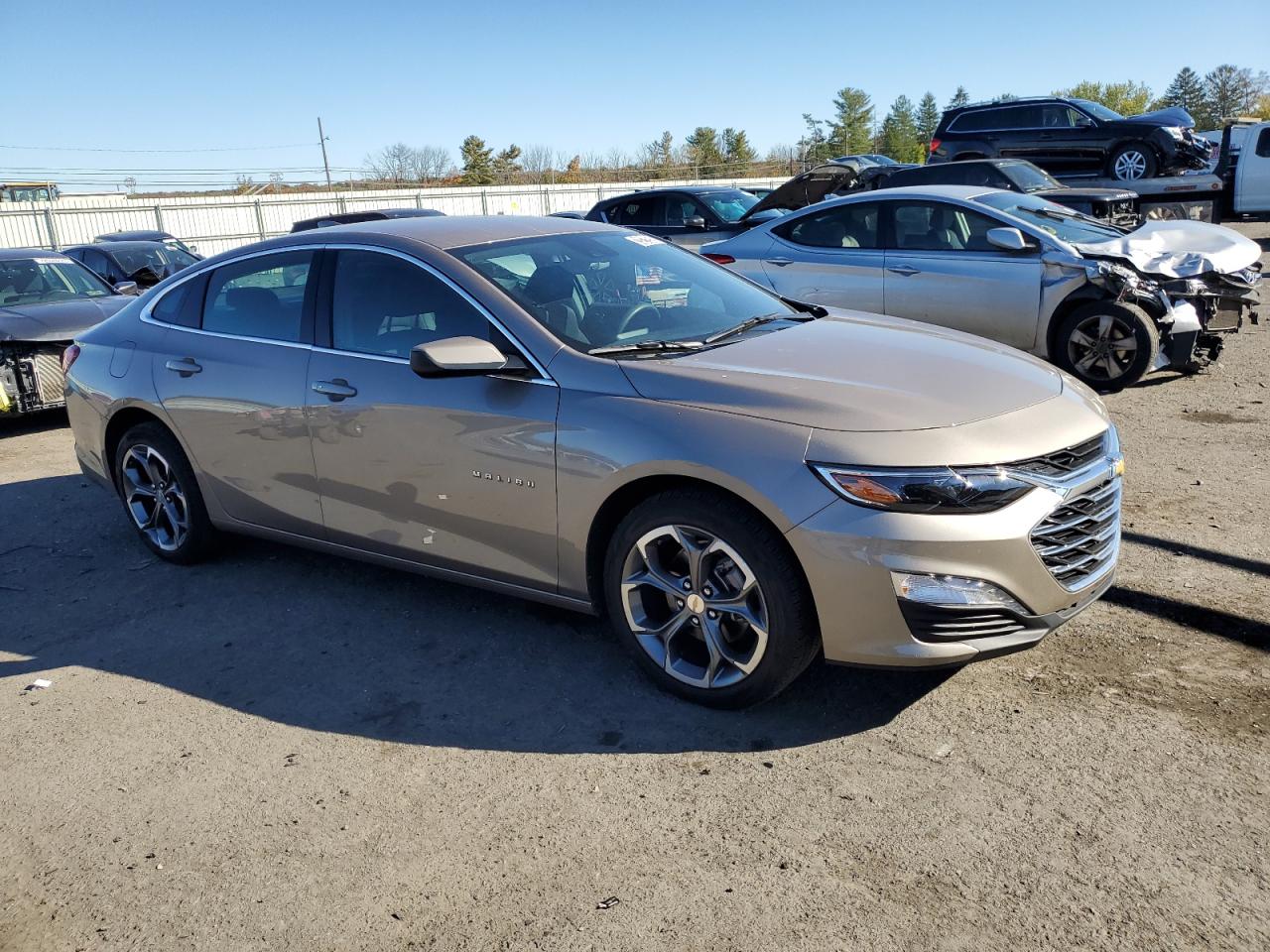 Photo 3 VIN: 1G1ZD5ST4PF137913 - CHEVROLET MALIBU 